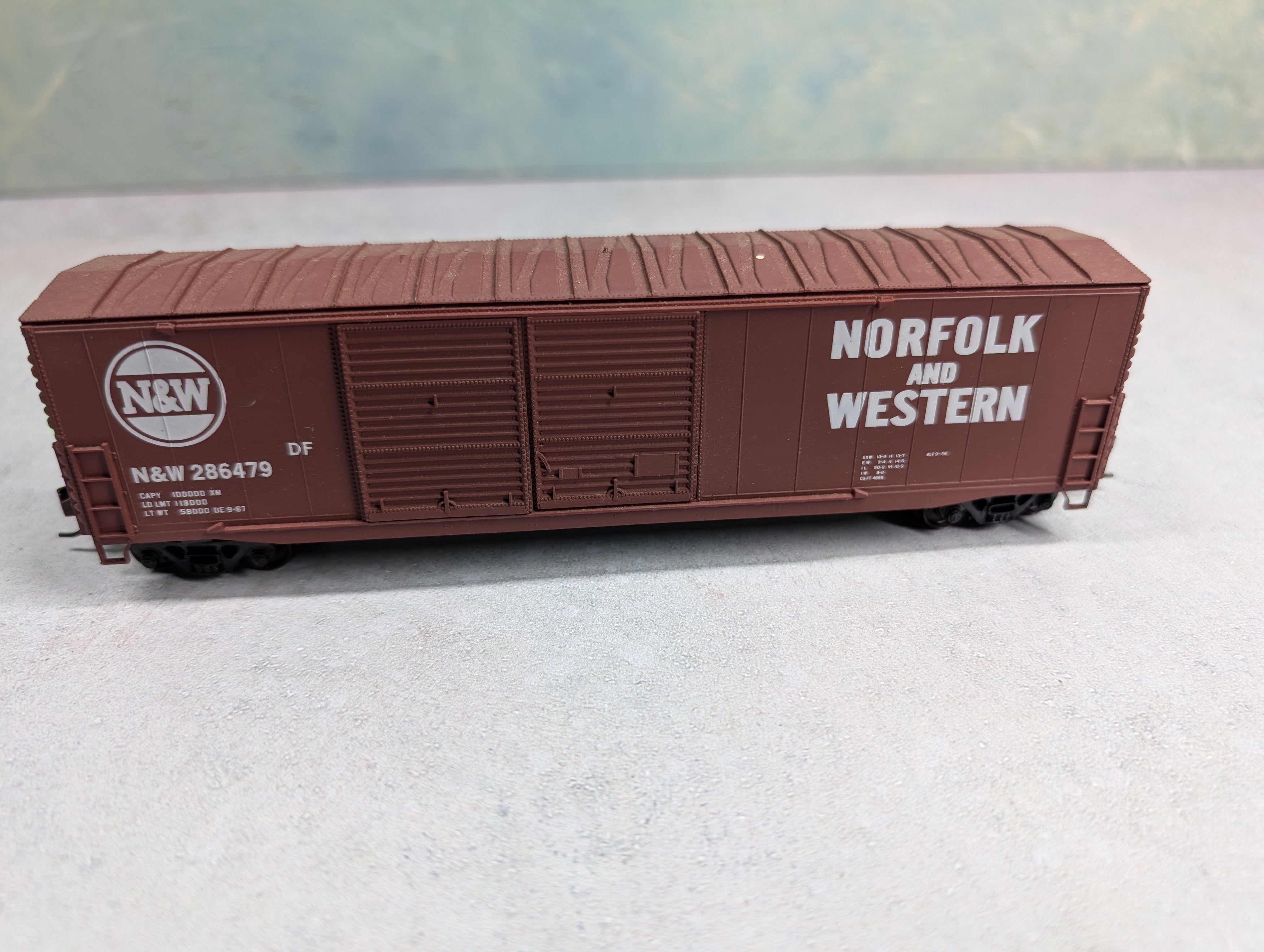 USED Accurail HO Scale 50' DD Box Car Norfolk and Western N&W #286479