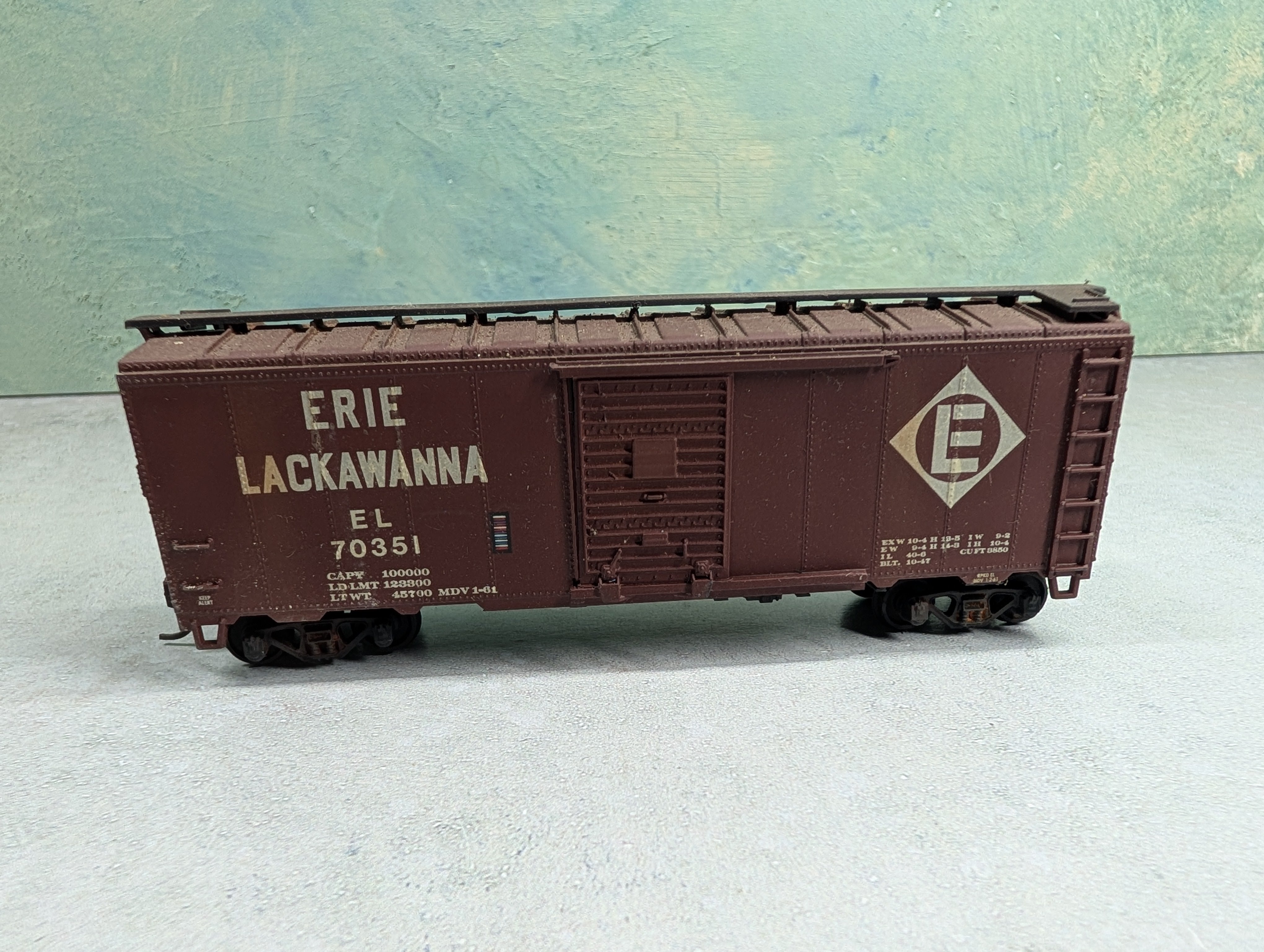 USED Athearn HO Scale 40' Box Car Erie Lackawanna EL #70351 Custom Decals