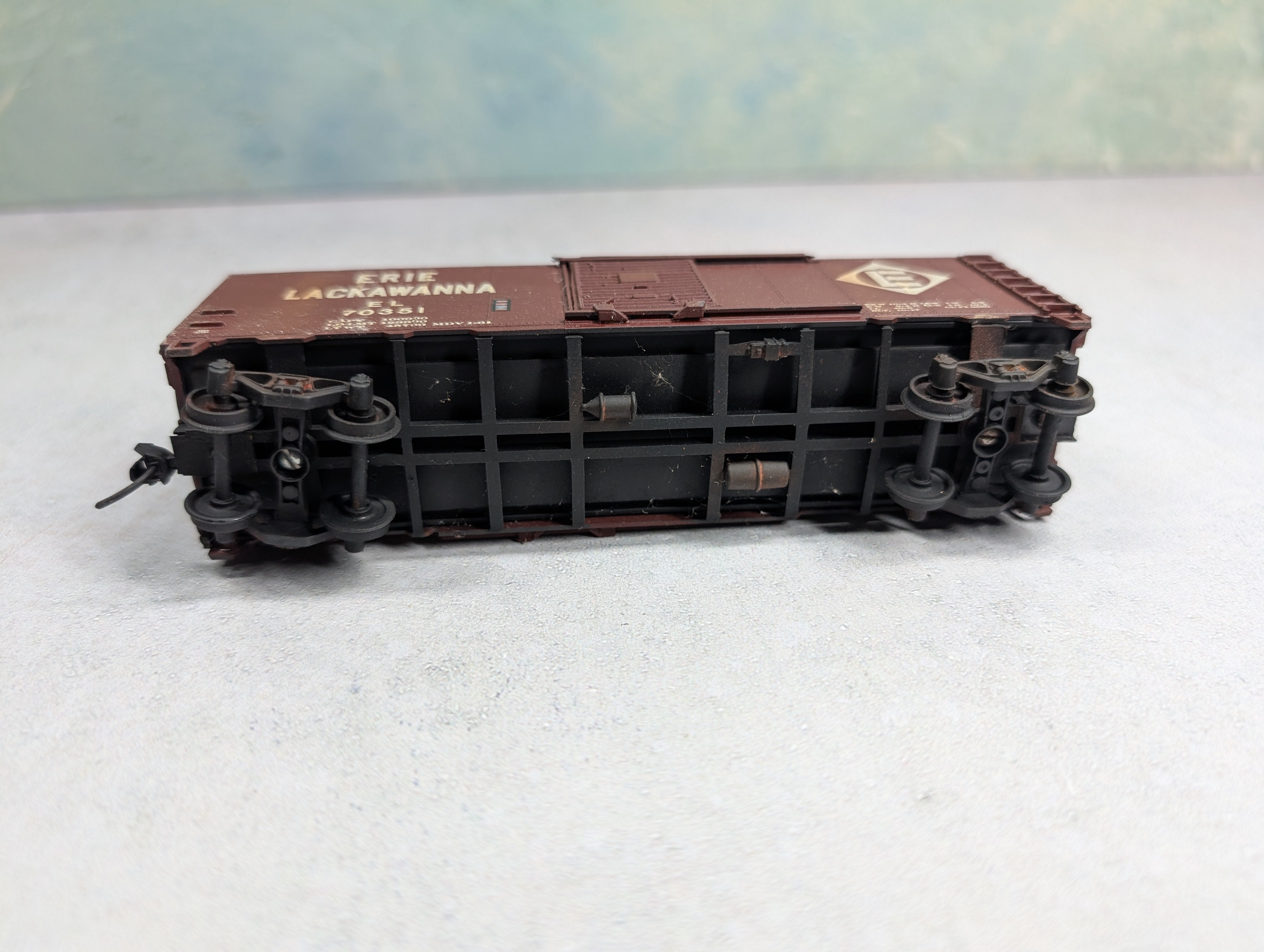 USED Athearn HO Scale 40' Box Car Erie Lackawanna EL #70351 Custom Decals
