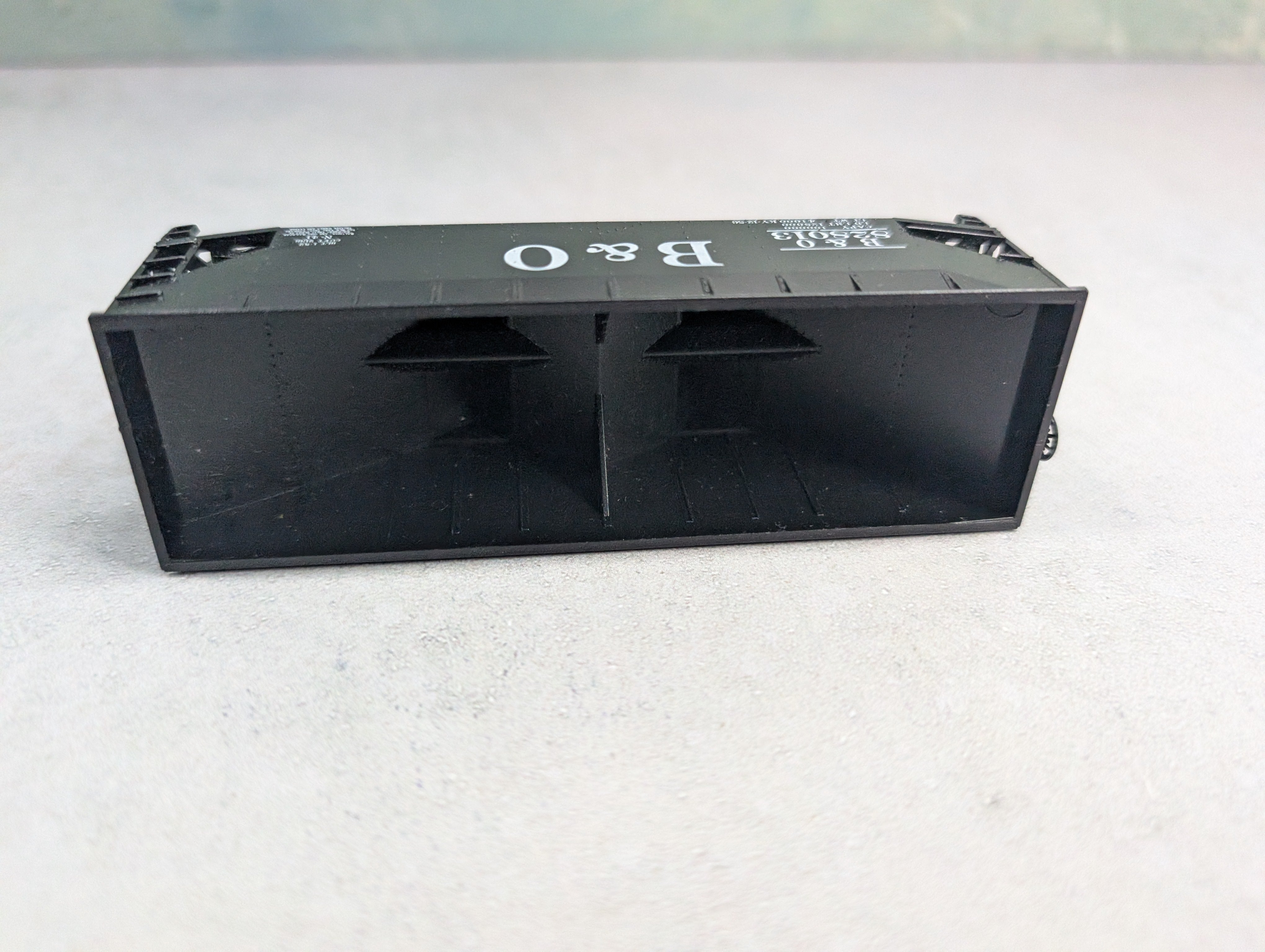 USED Athearn HO Scale 2 Bay Open Hopper Baltimore and Ohio B&O #828013