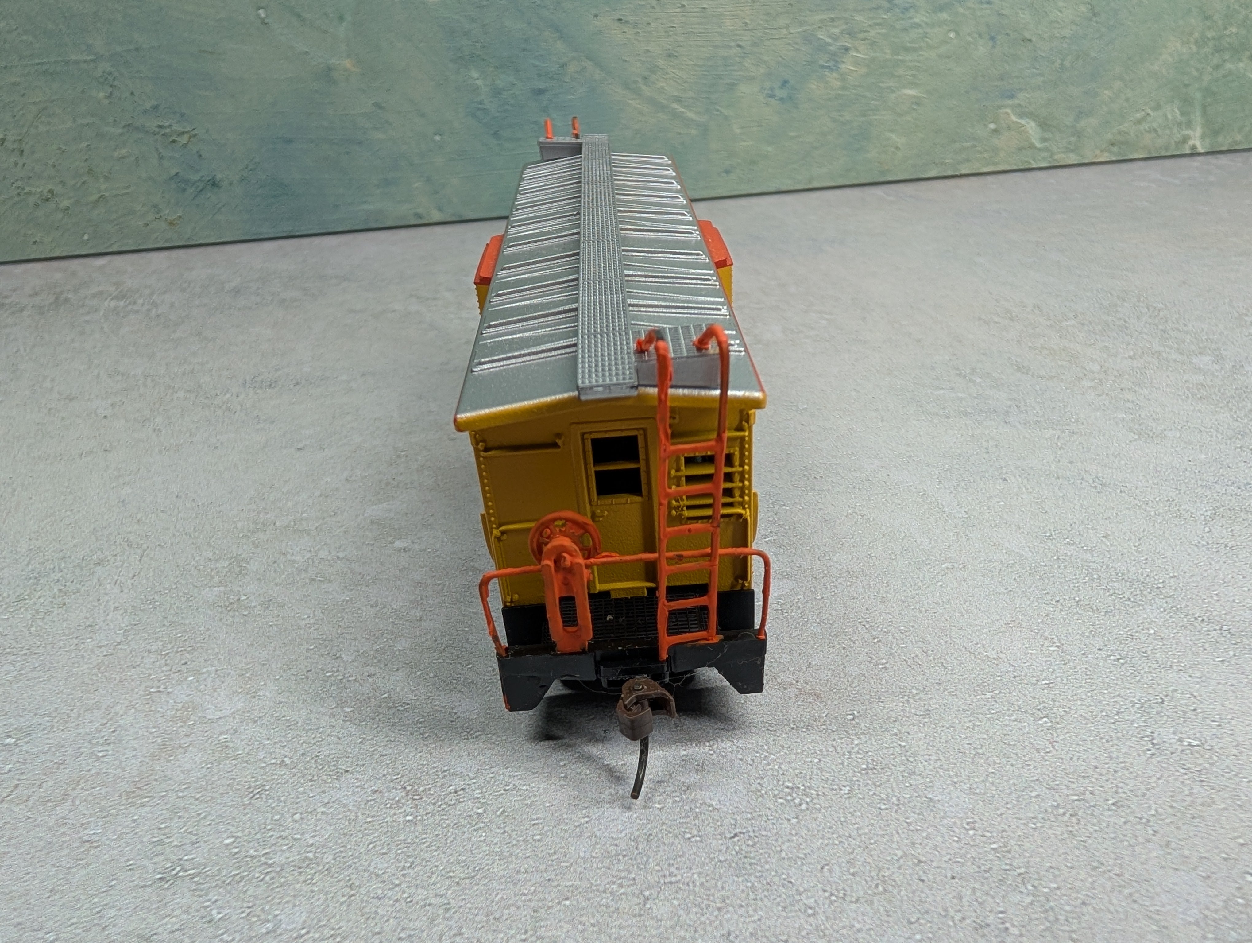 USED Athearn HO Scale Bay Window Caboose Chessie System B&O #C-3027