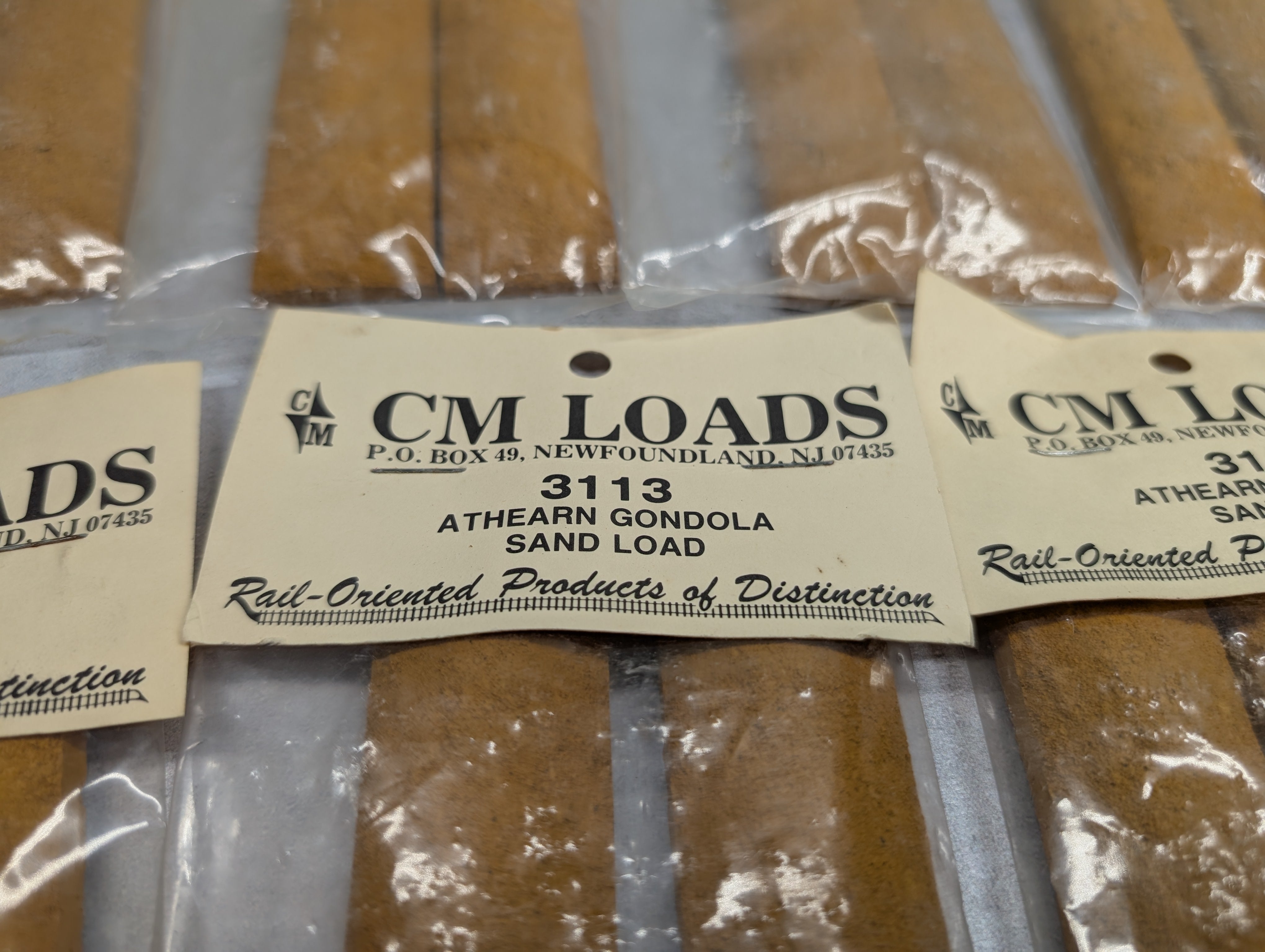 CM Loads 3113 HO Scale Sand Loads for Athearn Gondola (18 pcs)