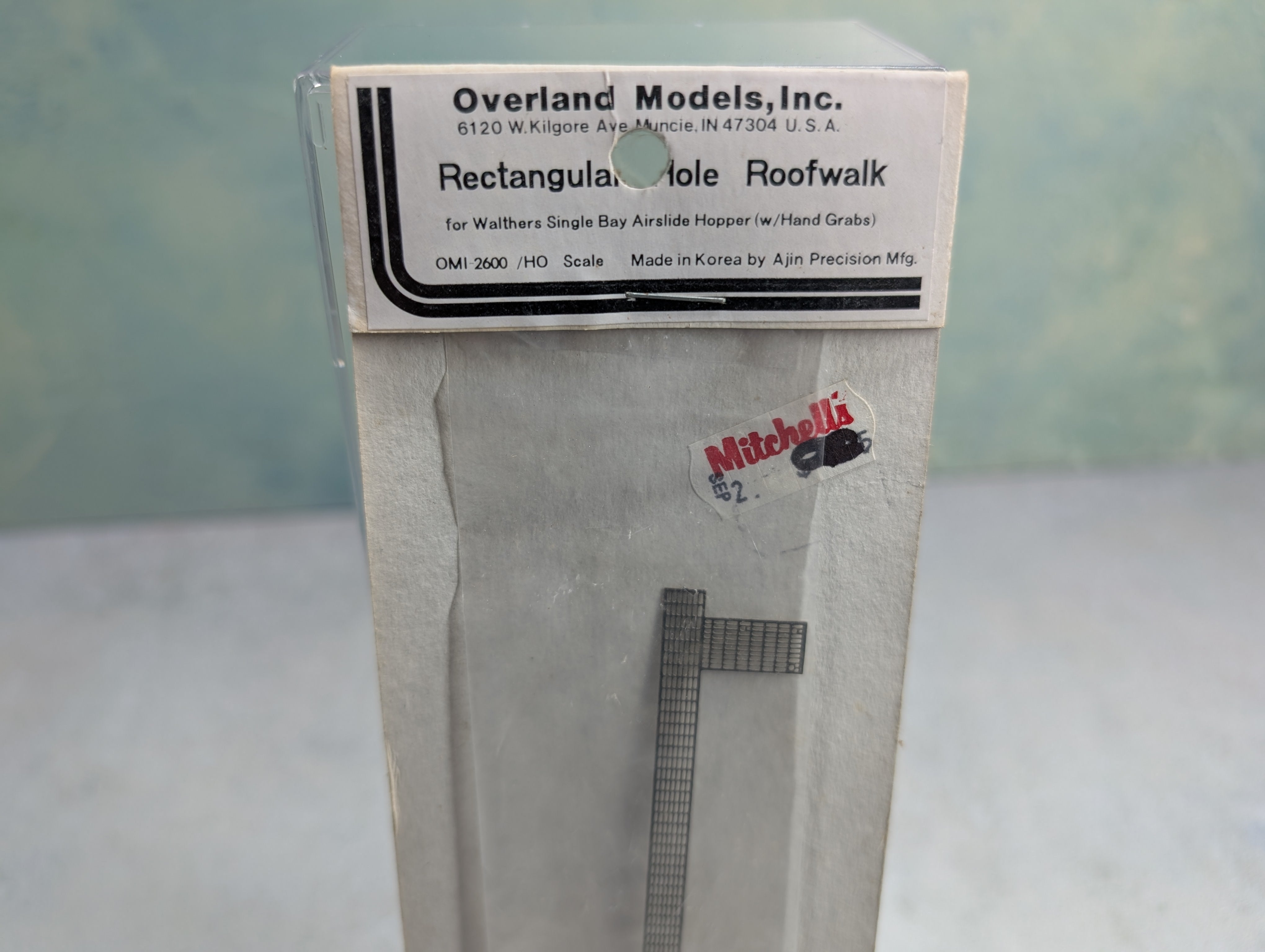 Overland Models 2600 HO Scale Rectangular Hole Roofwalk for Walthers Single Bay Airslide Hopper w/ Hand Grabs (1 pc)