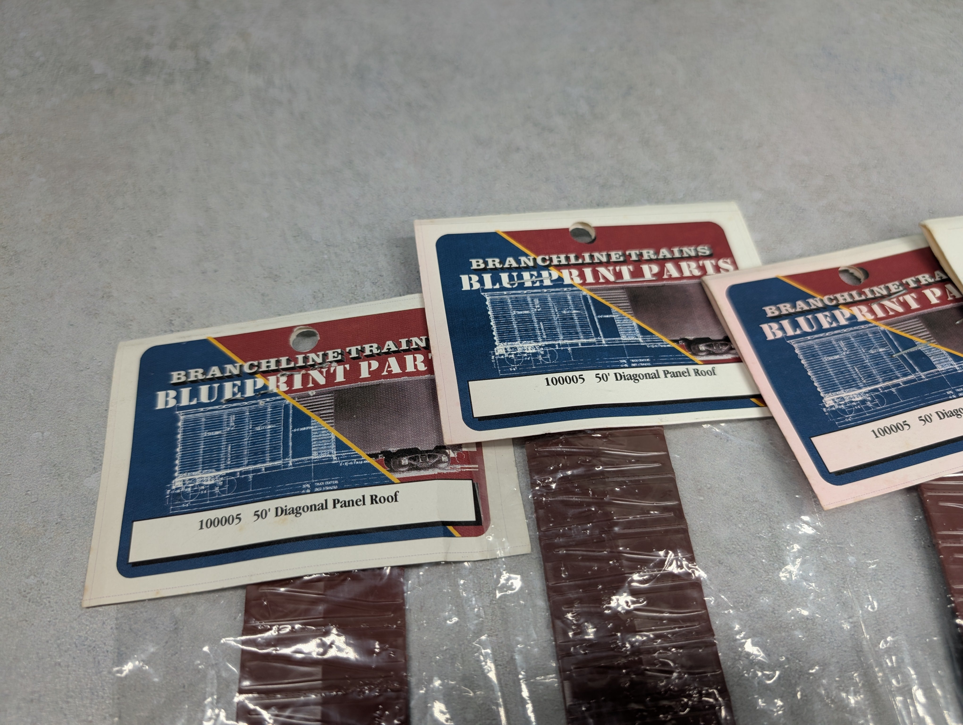 Branchline 100005 HO Scale 50' Diagonal Panel Roofs (5 pcs)