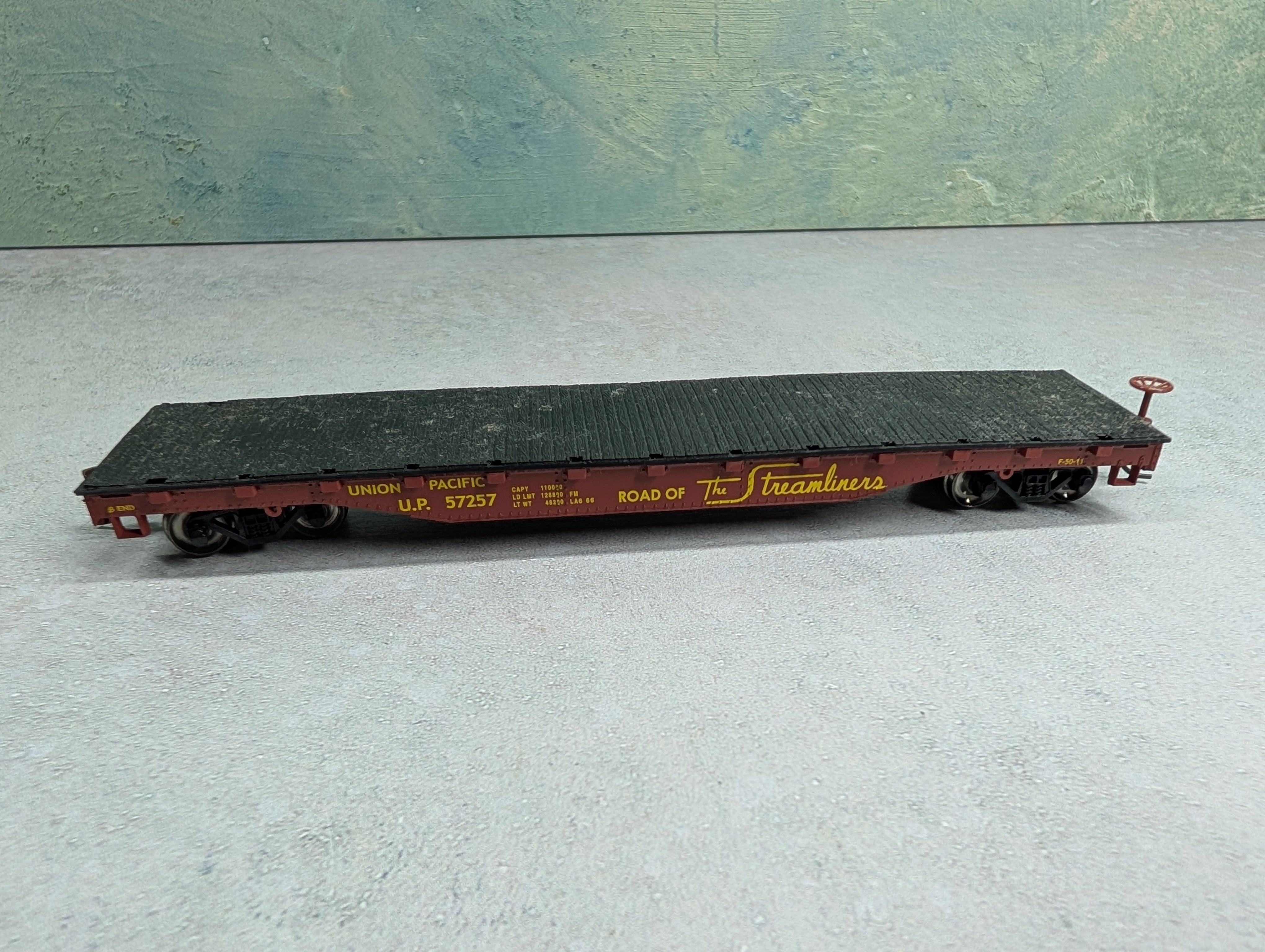 USED Bachmann HO Scale 50' Flat Car Union Pacific UP #57257