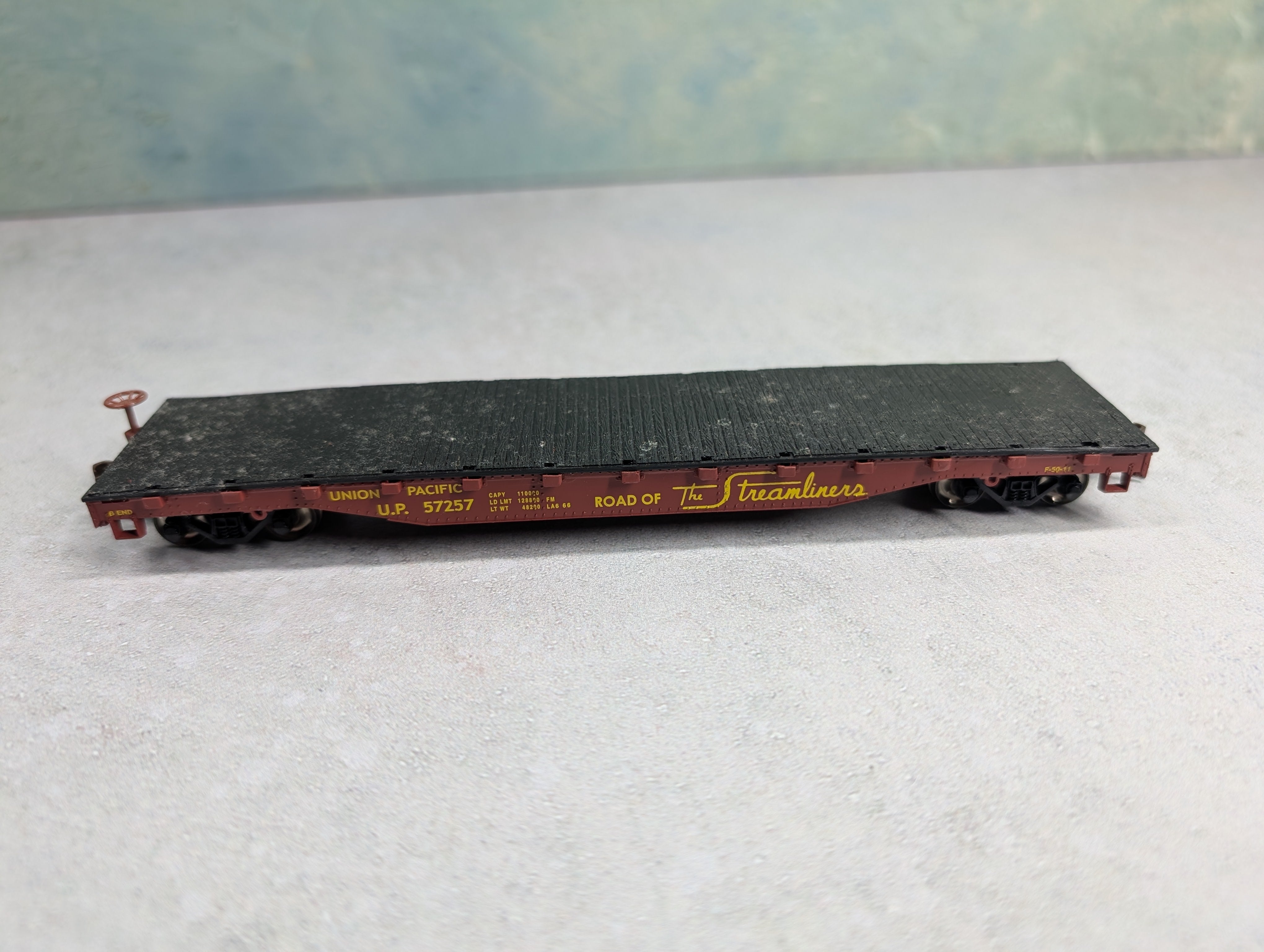 USED Bachmann HO Scale 50' Flat Car Union Pacific UP #57257