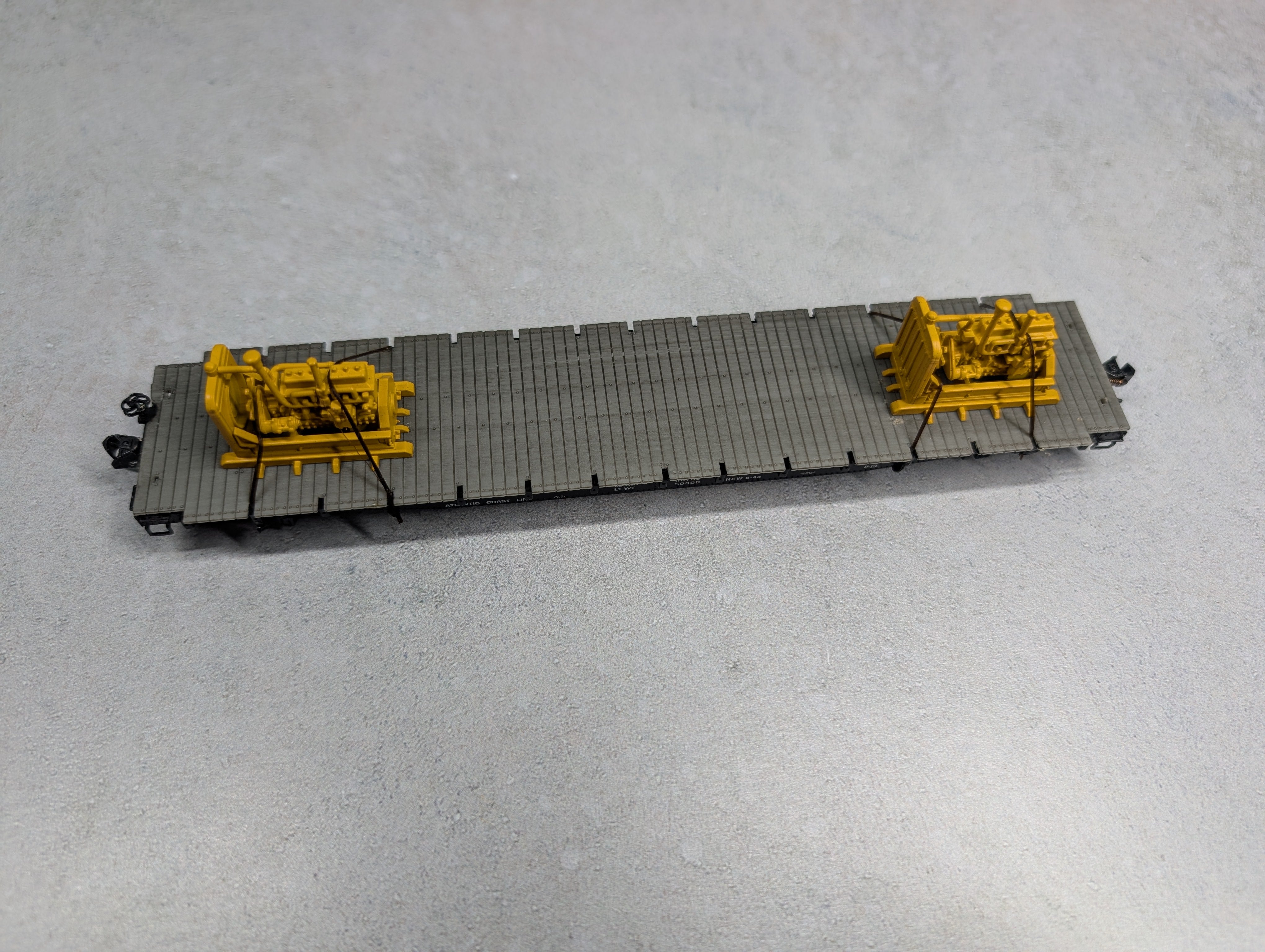 USED HO Scale 52' Gondola w/ Power Generator Loads Atlantic Coast Line ACL #77042