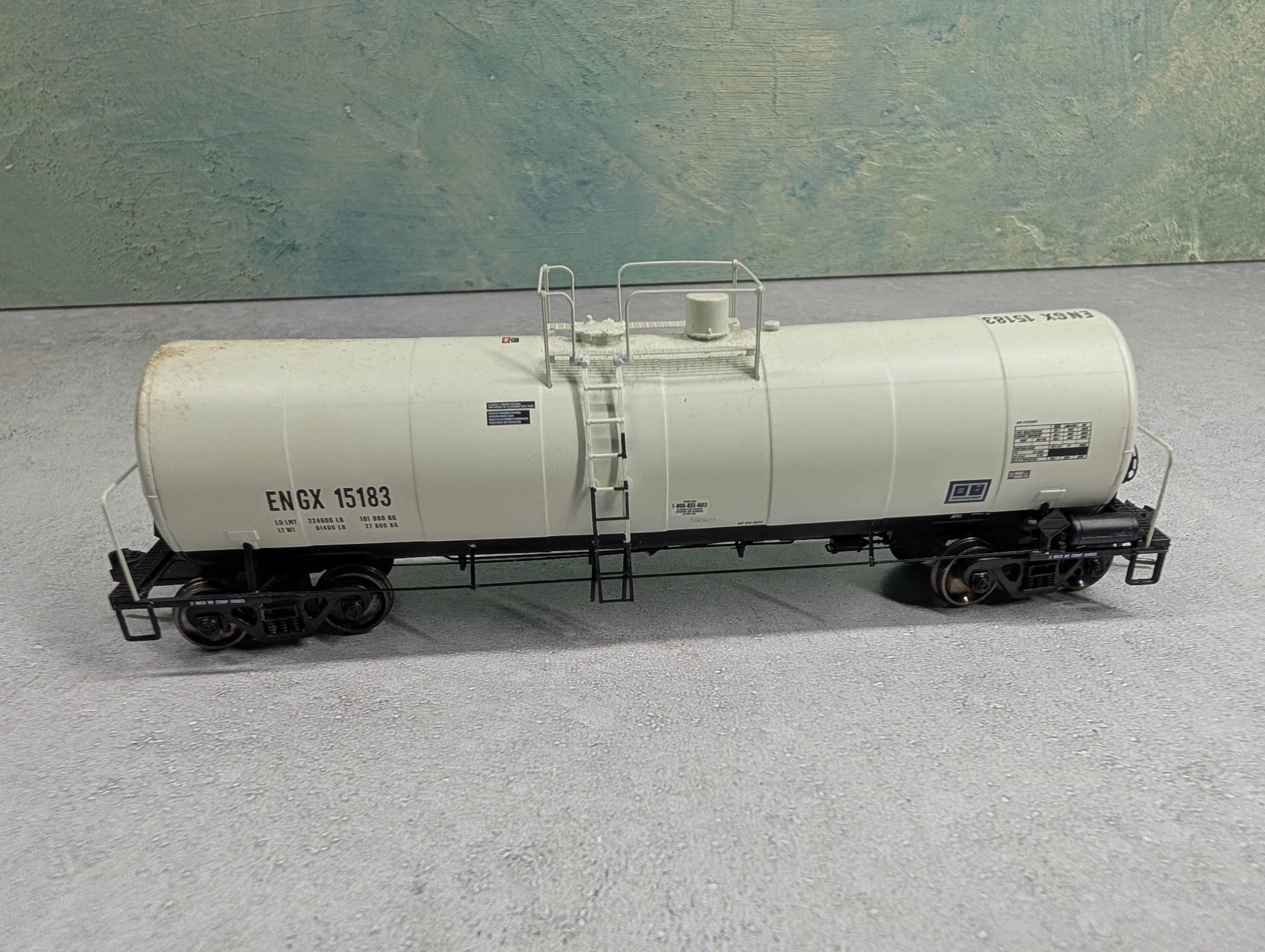 USED Athearn HO Scale Tank Car ENGX #15183