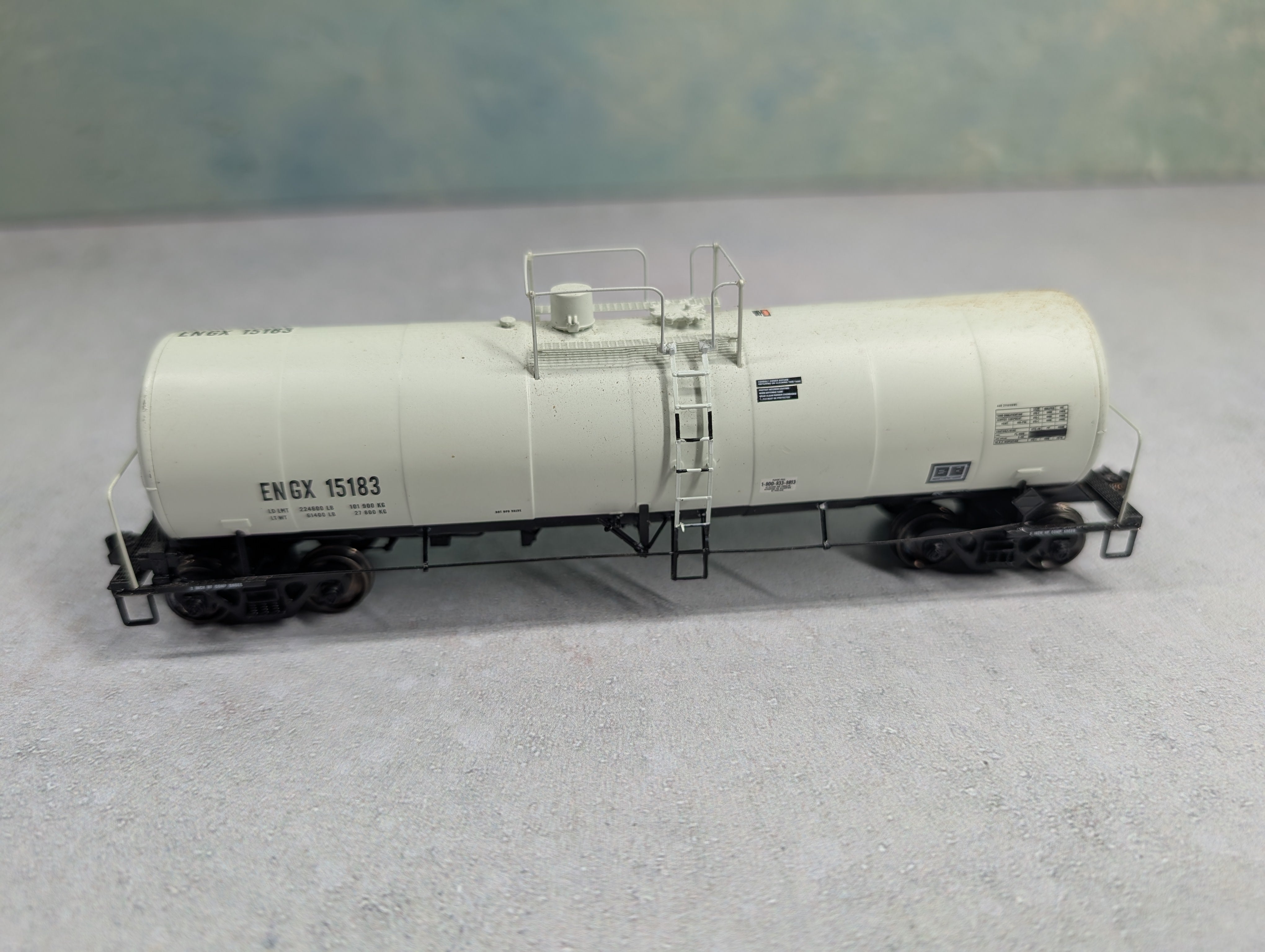 USED Athearn HO Scale Tank Car ENGX #15183