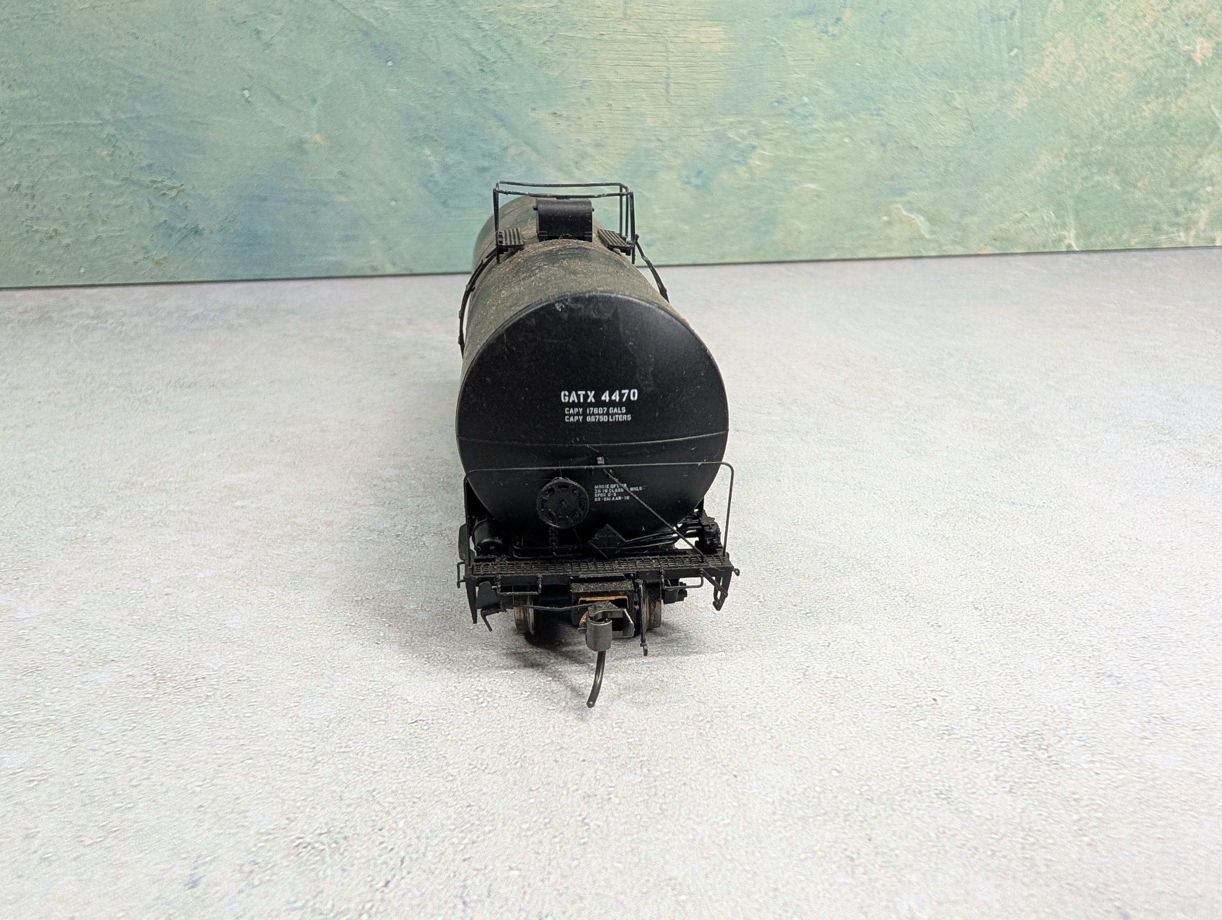 USED Atlas HO Scale Tank Car GATX #4470