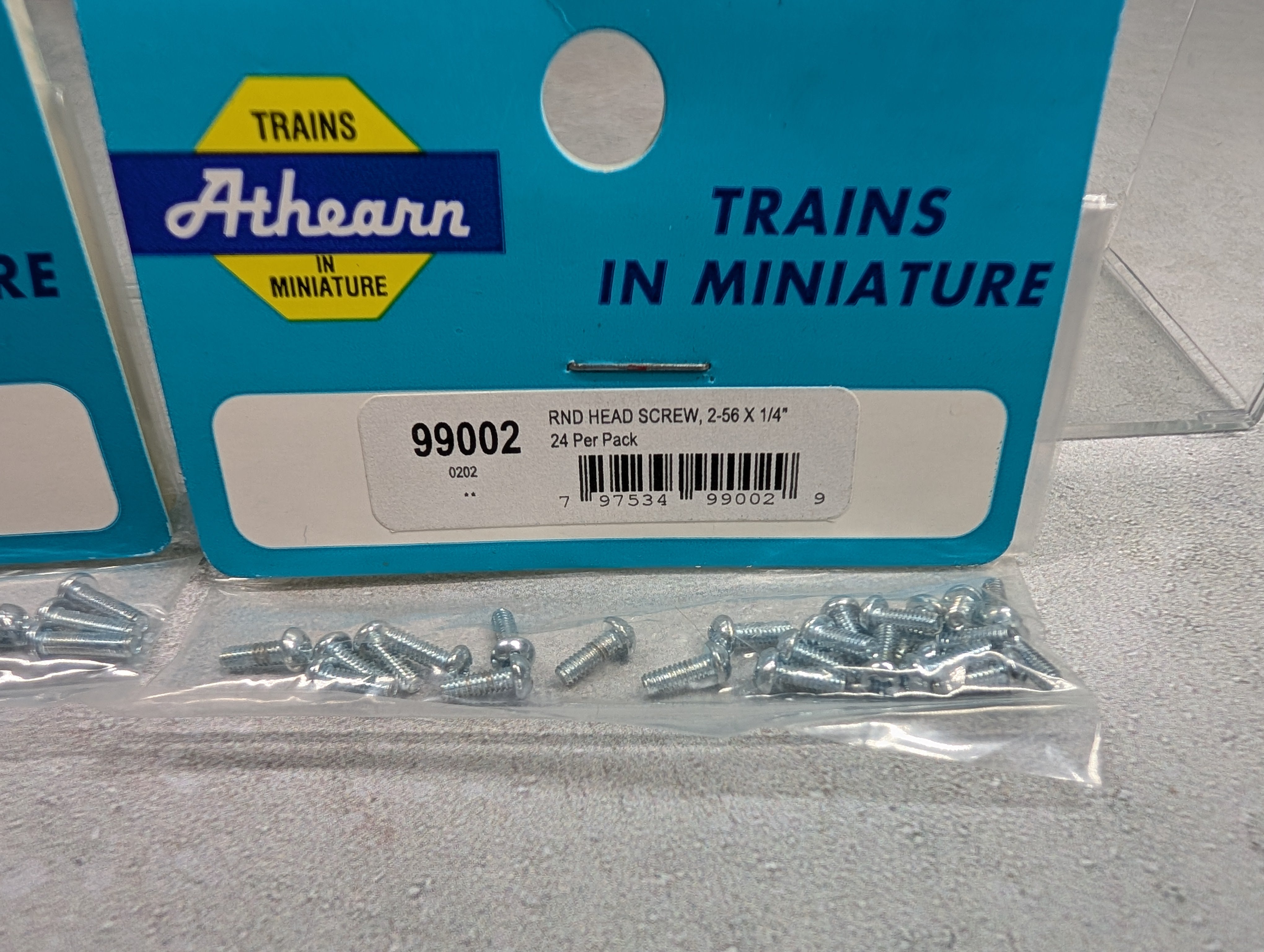 Athearn 99002 & 99003 HO Scale Round Head Screws (48 pcs)