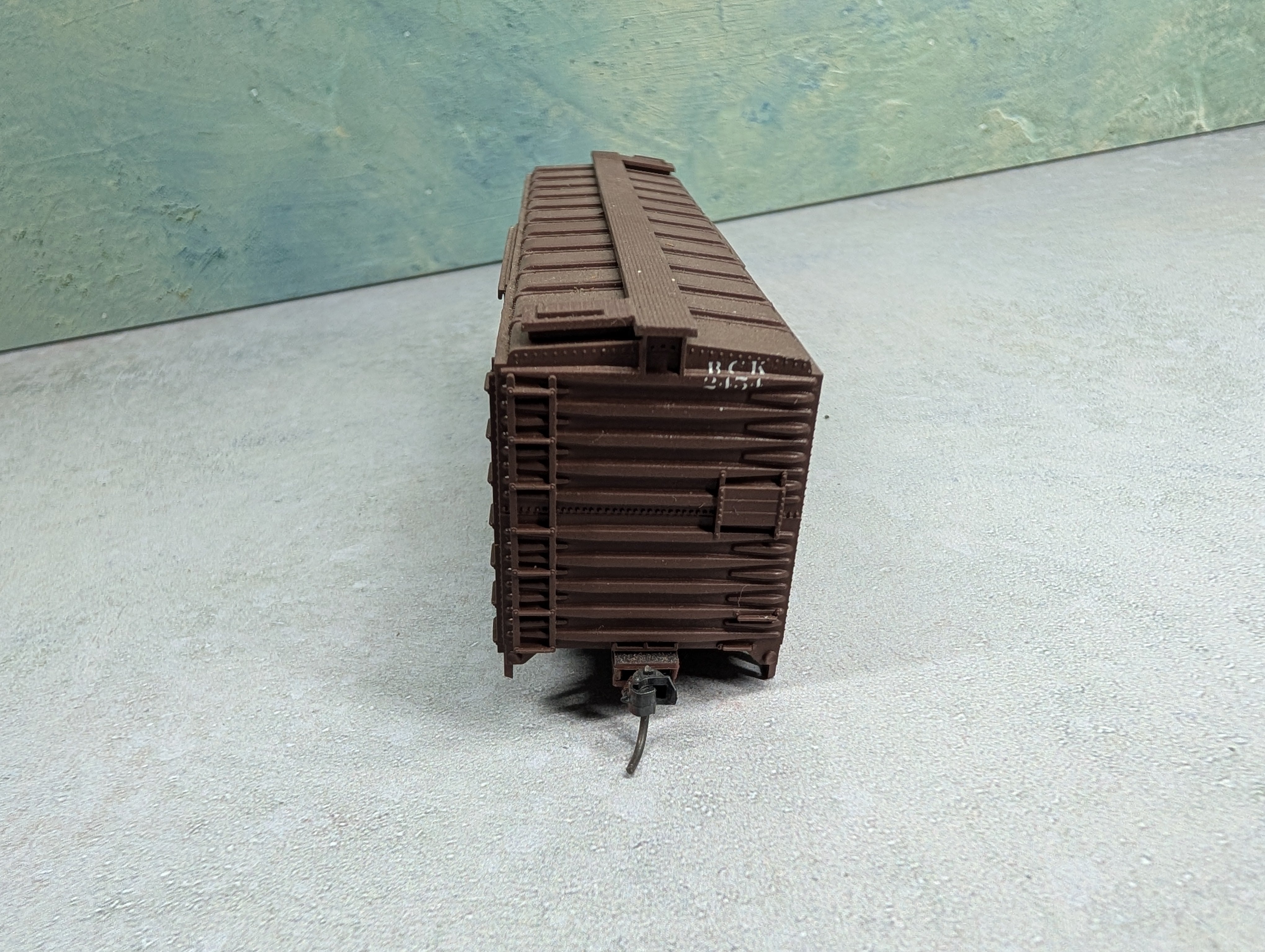 USED HO Scale 40' Box Car Buffalo Creek Flour BCK #2454 No Trucks