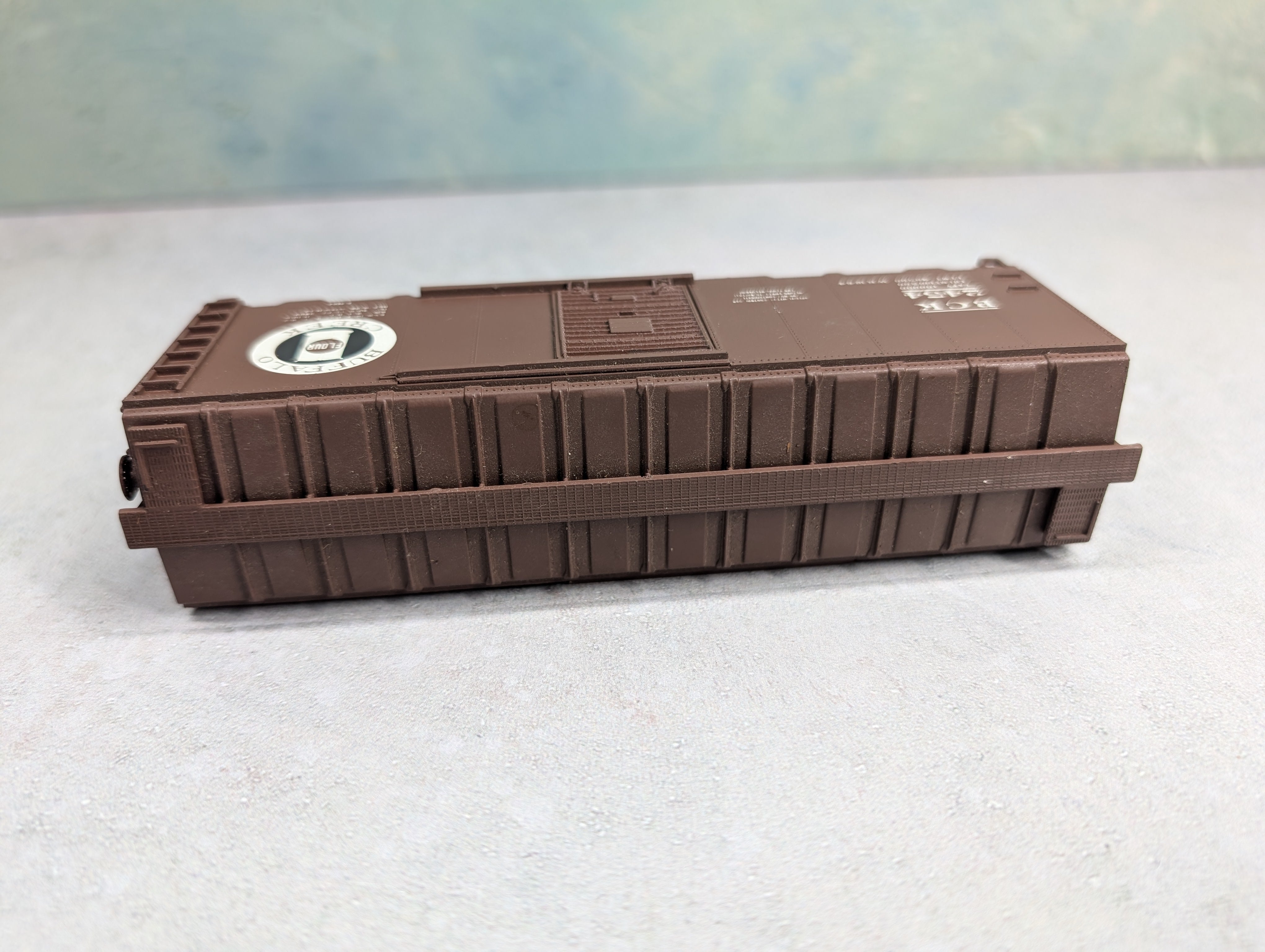 USED HO Scale 40' Box Car Buffalo Creek Flour BCK #2454 No Trucks