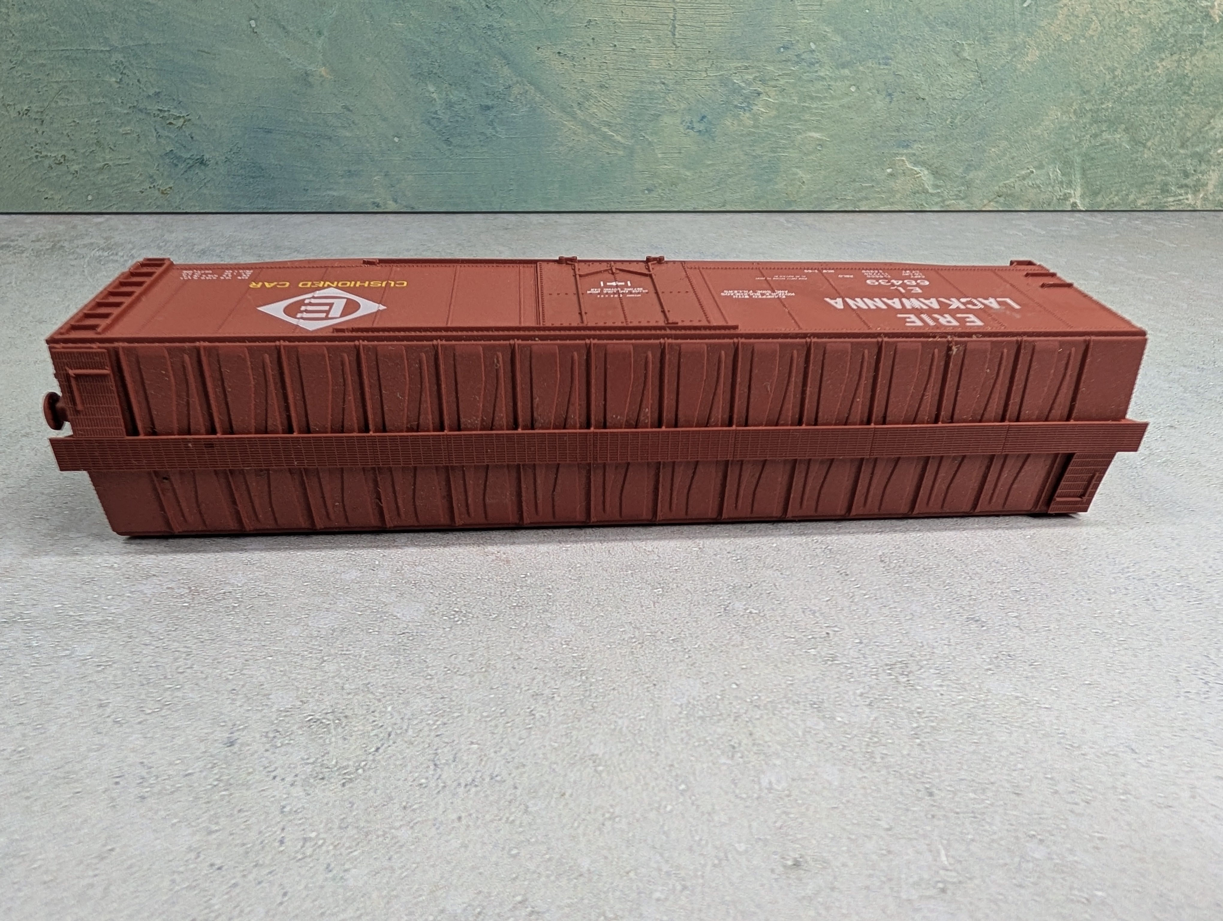 USED Accurail HO Scale 50' Box Car Erie Lackawanna EL #68439