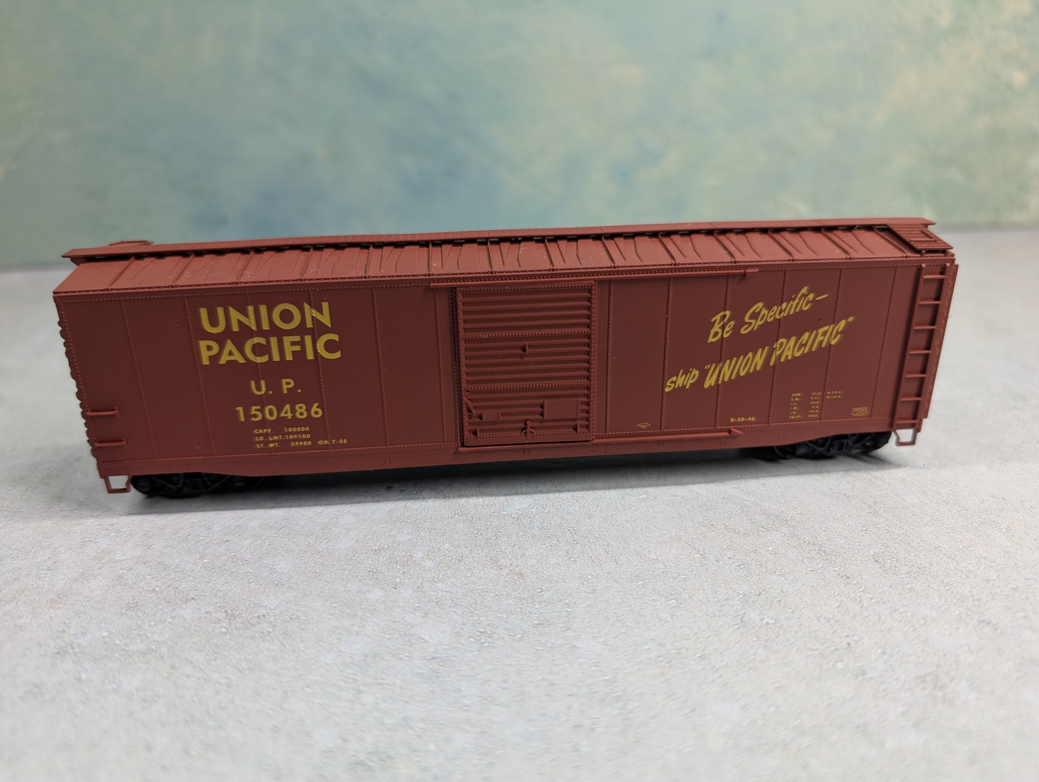 USED Accurail HO Scale 50' Box Car Union Pacific UP #150486