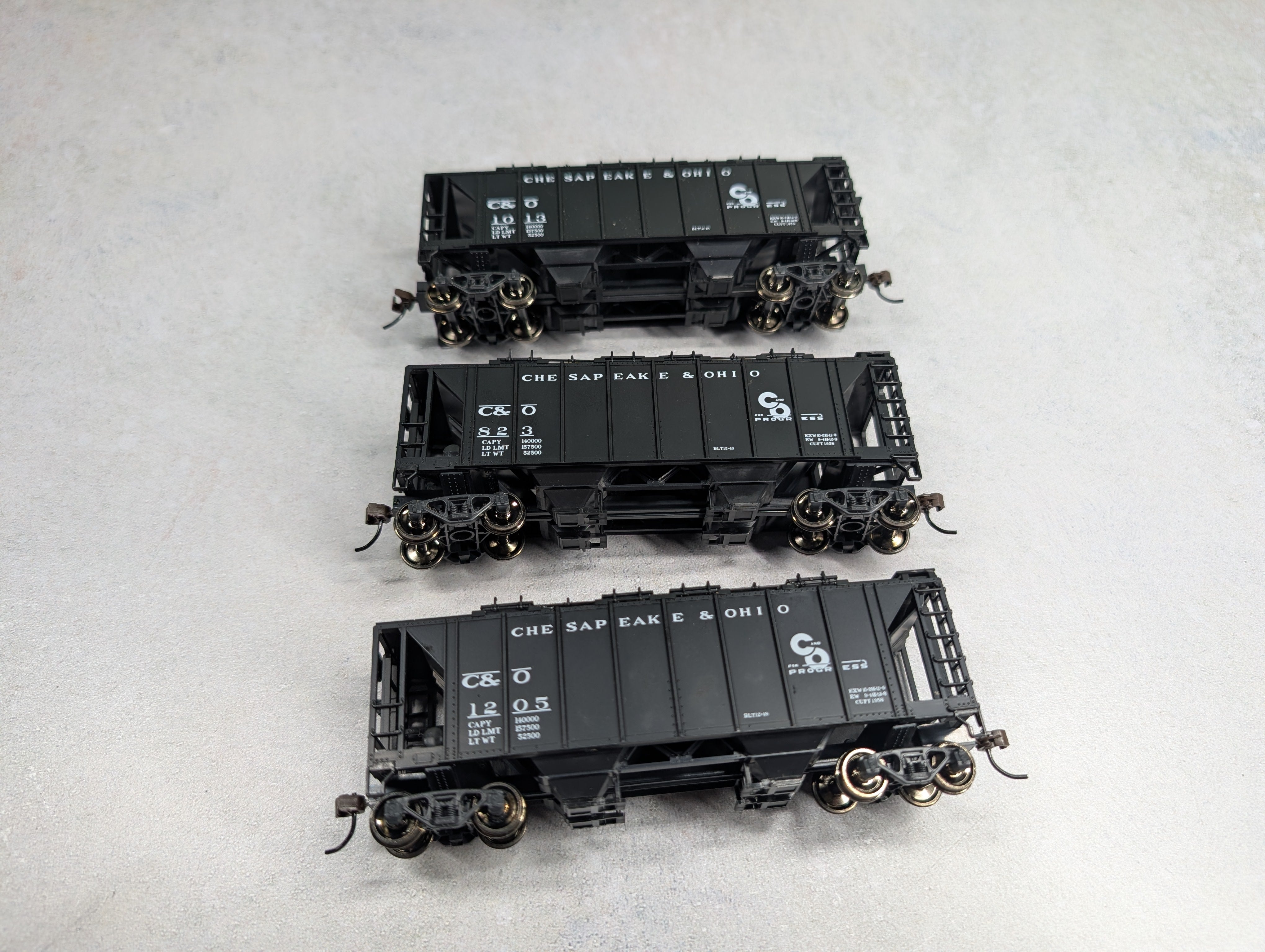 USED Kato HO Scale AC&F 70 Ton Covered Hoppers Chesapeake and Ohio C&O #823, 1205, 1013 (3 pcs)