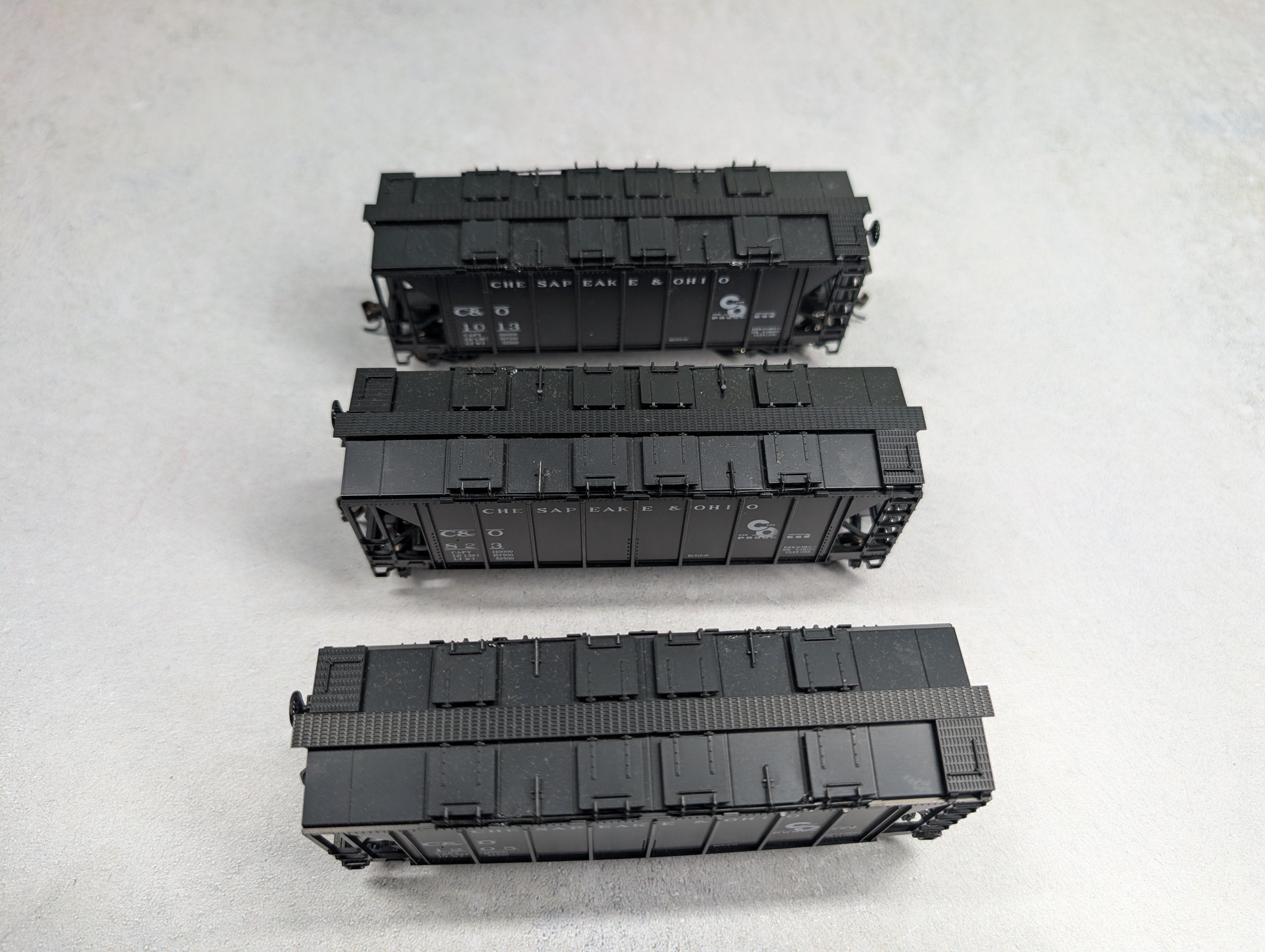 USED Kato HO Scale AC&F 70 Ton Covered Hoppers Chesapeake and Ohio C&O #823, 1205, 1013 (3 pcs)