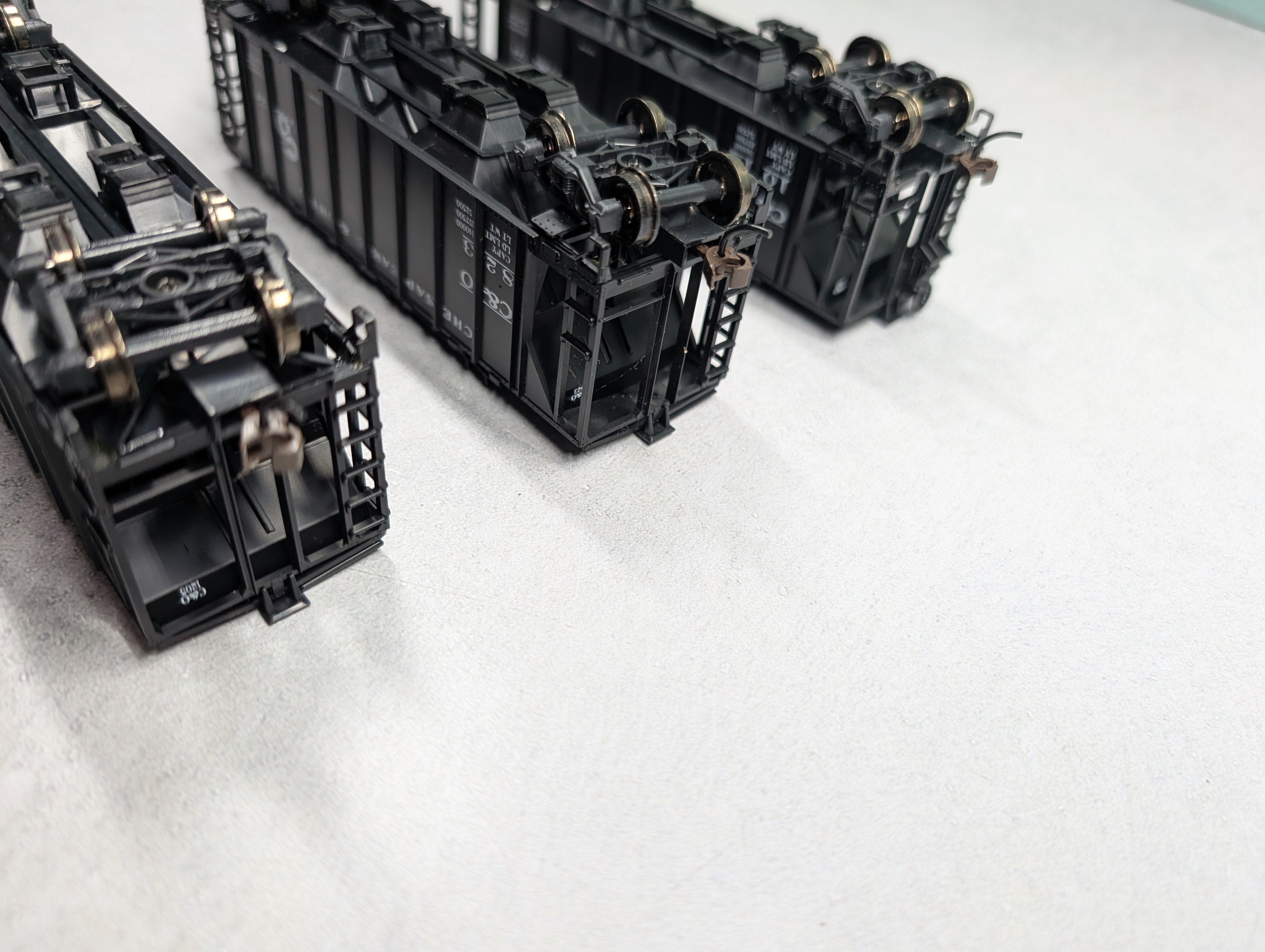 USED Kato HO Scale AC&F 70 Ton Covered Hoppers Chesapeake and Ohio C&O #823, 1205, 1013 (3 pcs)