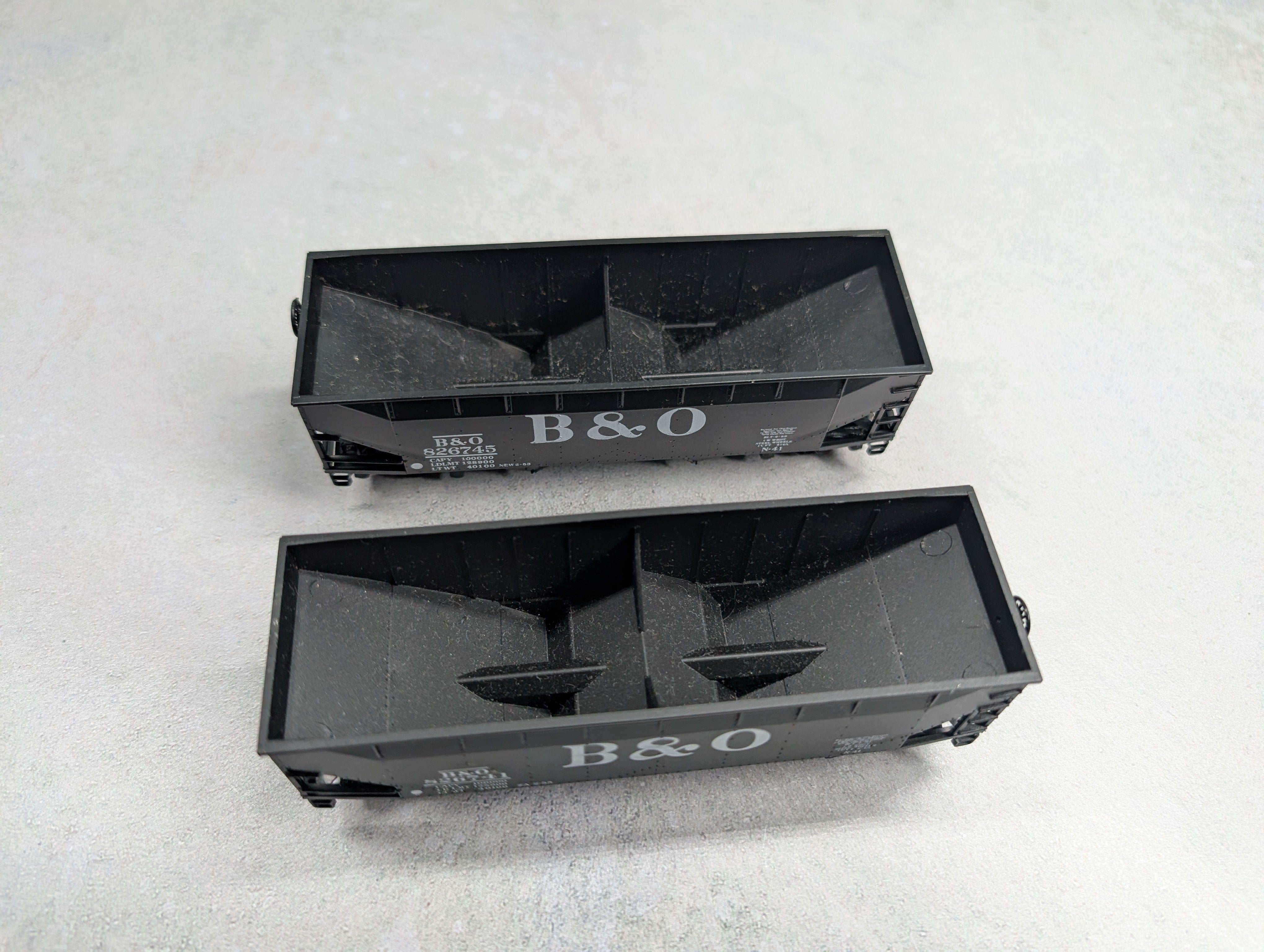 USED Athearn HO Scale 2 Bay Open Hoppers Baltimore and Ohio B&O #826745, 826741 (2 pcs)