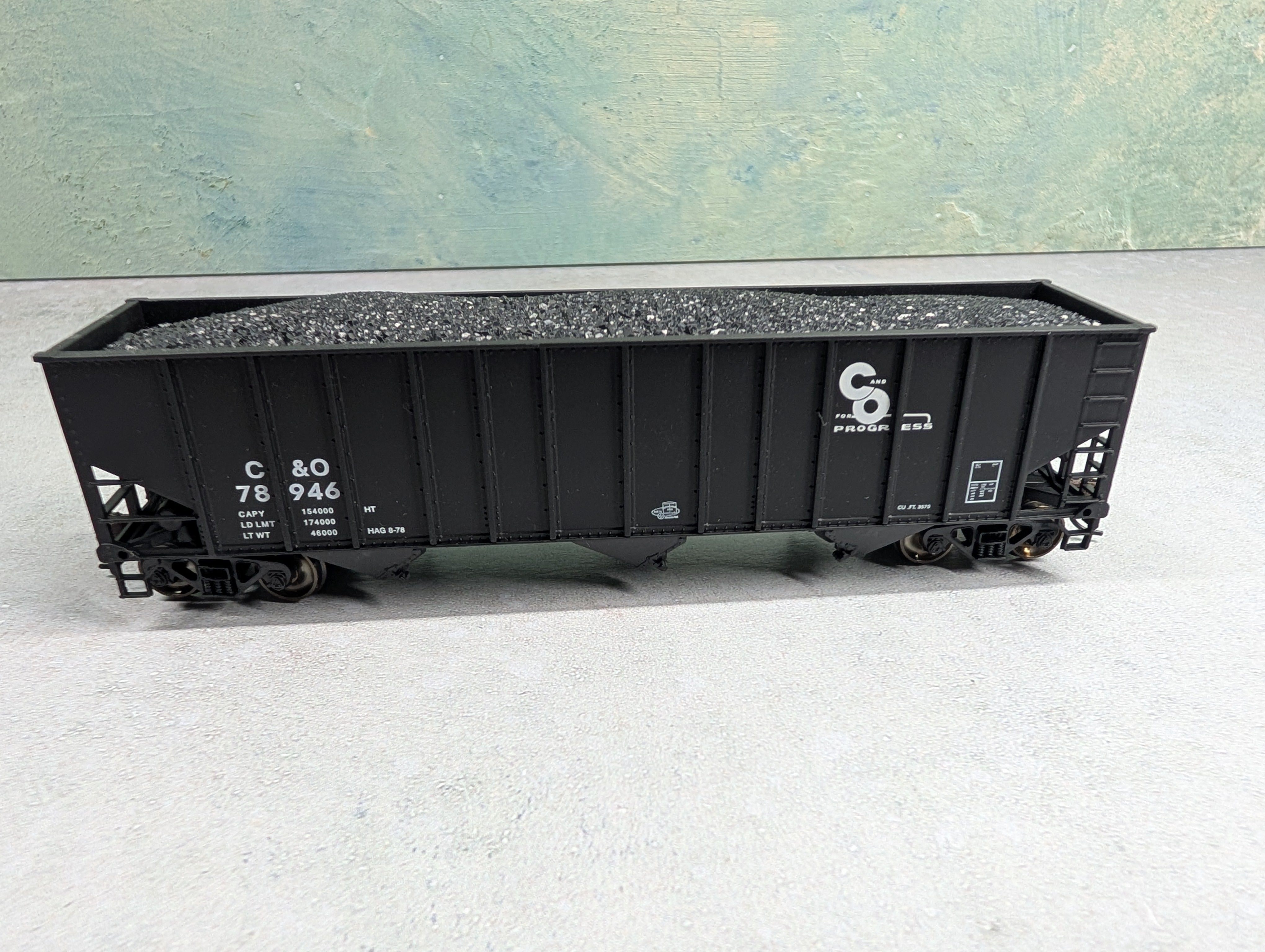 USED Bachmann HO Scale 3 Bay Coal Hopper Chesapeake and Ohio C&O #78946