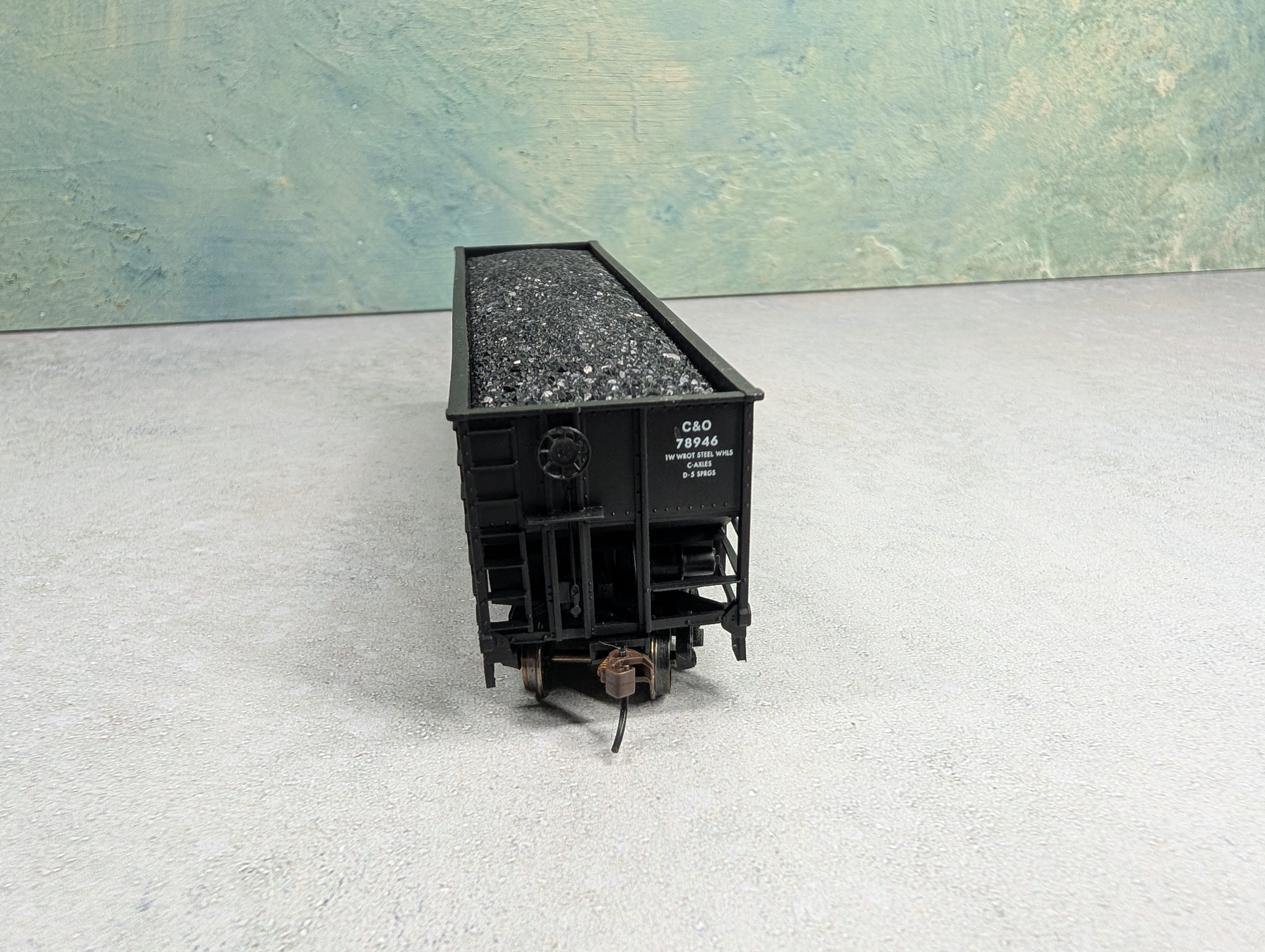 USED Bachmann HO Scale 3 Bay Coal Hopper Chesapeake and Ohio C&O #78946