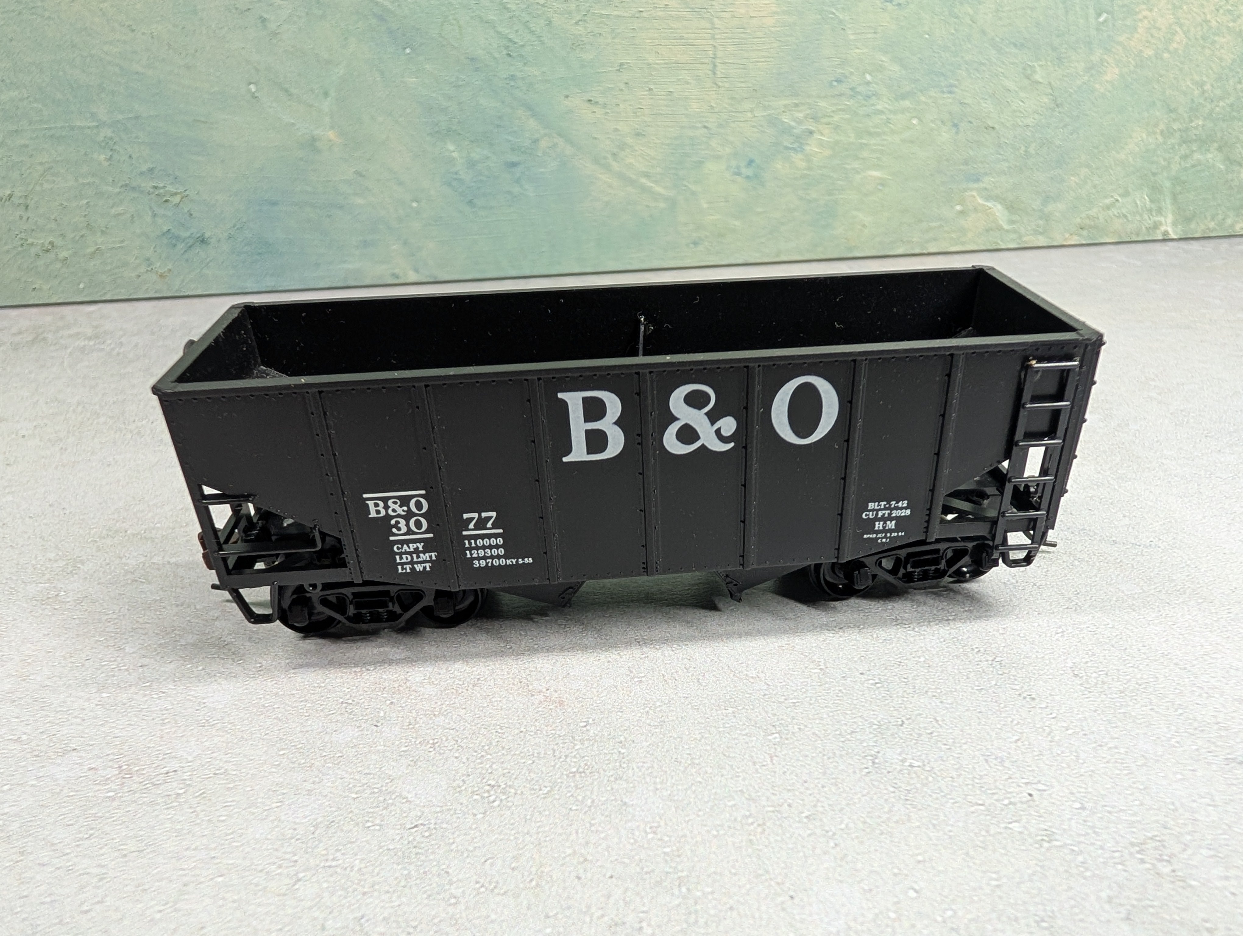 USED HO Scale 2 Bay Open Hopper Baltimore and Ohio B&O #3077