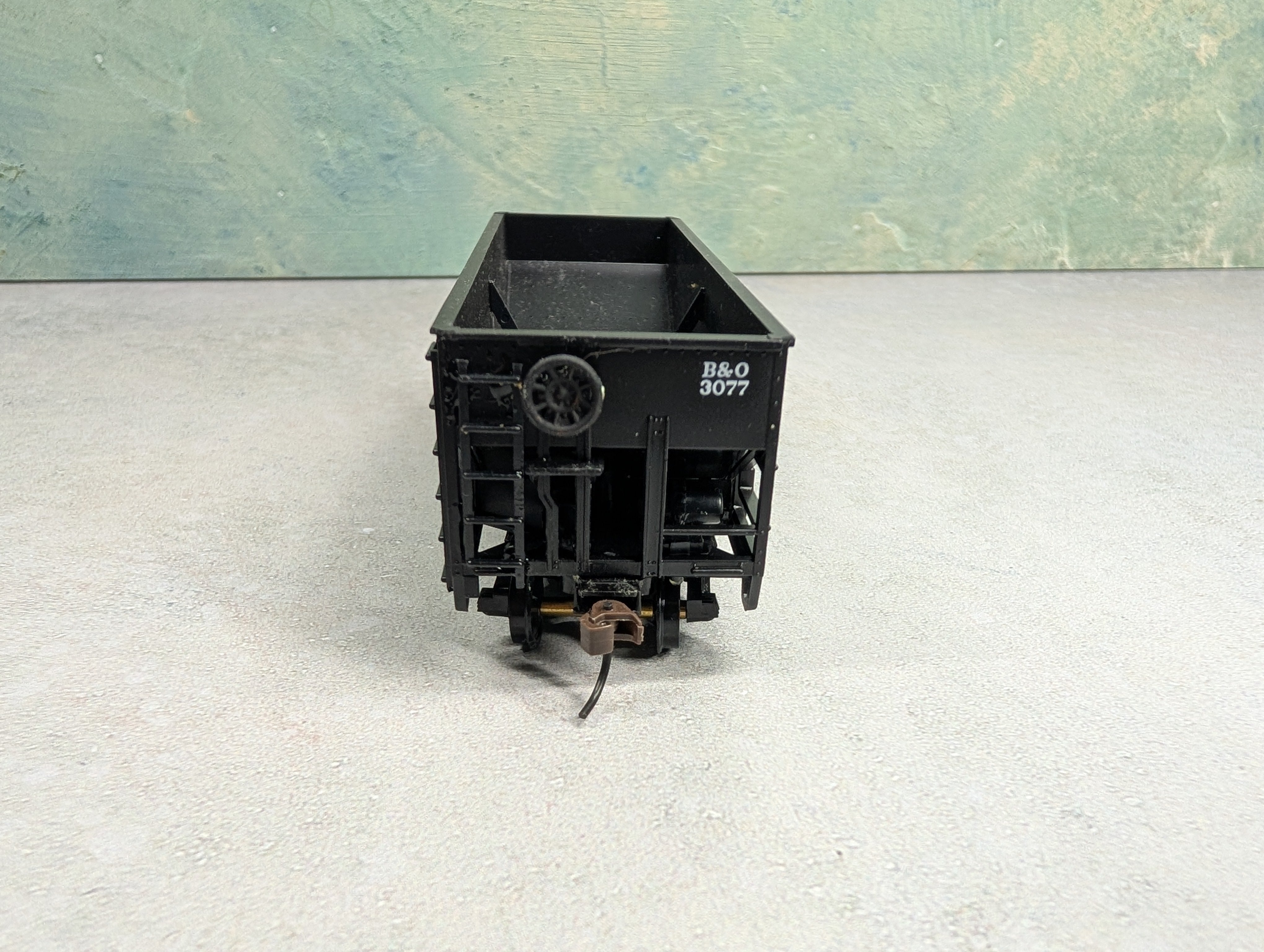 USED HO Scale 2 Bay Open Hopper Baltimore and Ohio B&O #3077