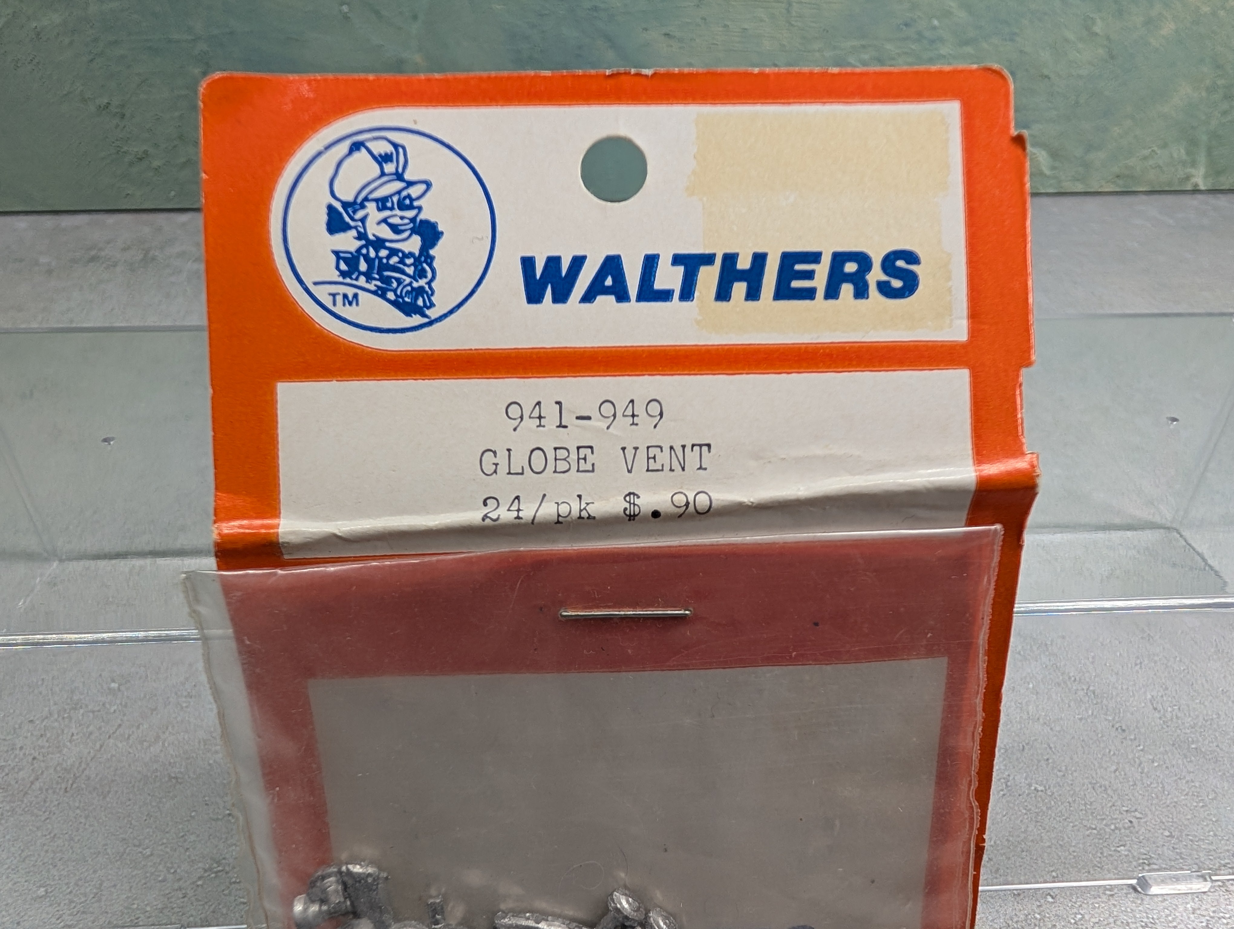 Walthers 941-949 HO Scale Globe Vent (24 pcs)