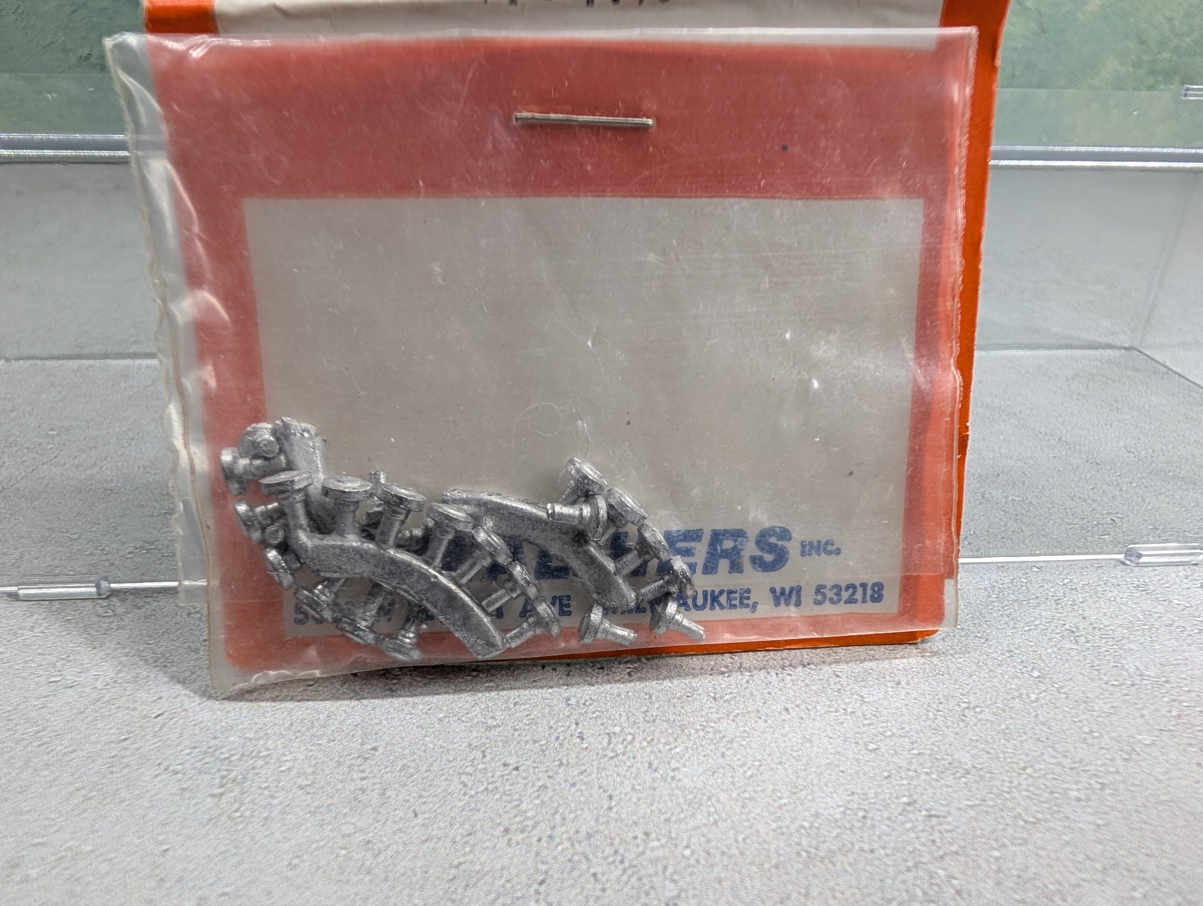 Walthers 941-949 HO Scale Globe Vent (24 pcs)