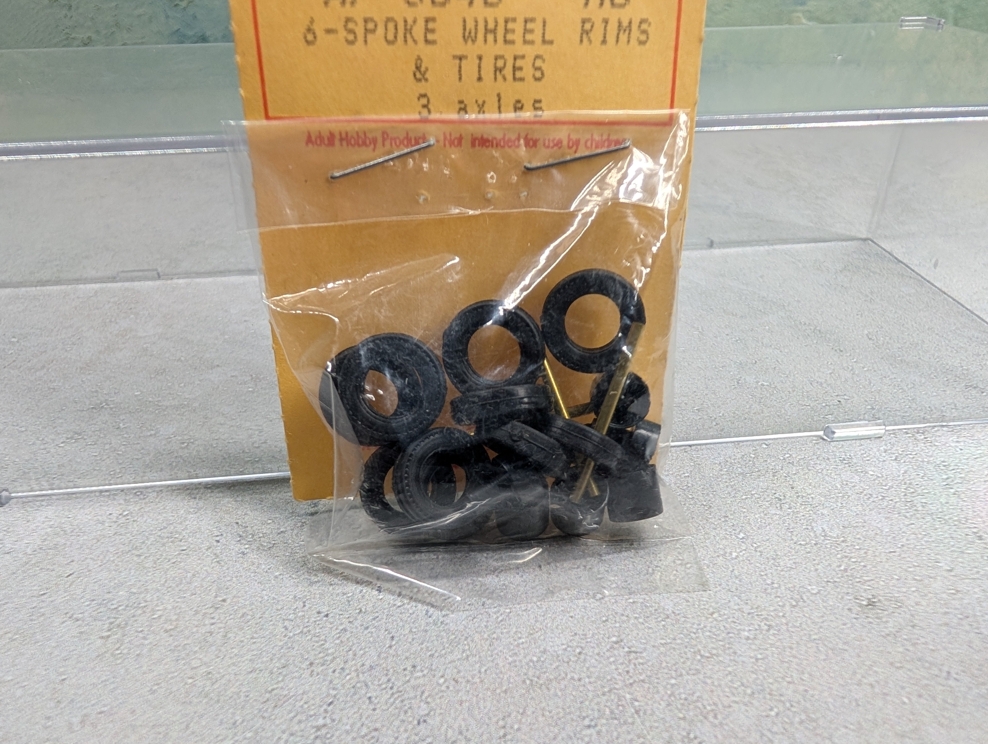 Alloy Forms 3040 HO Scale 6-Spoke Wheel Rims & Tires