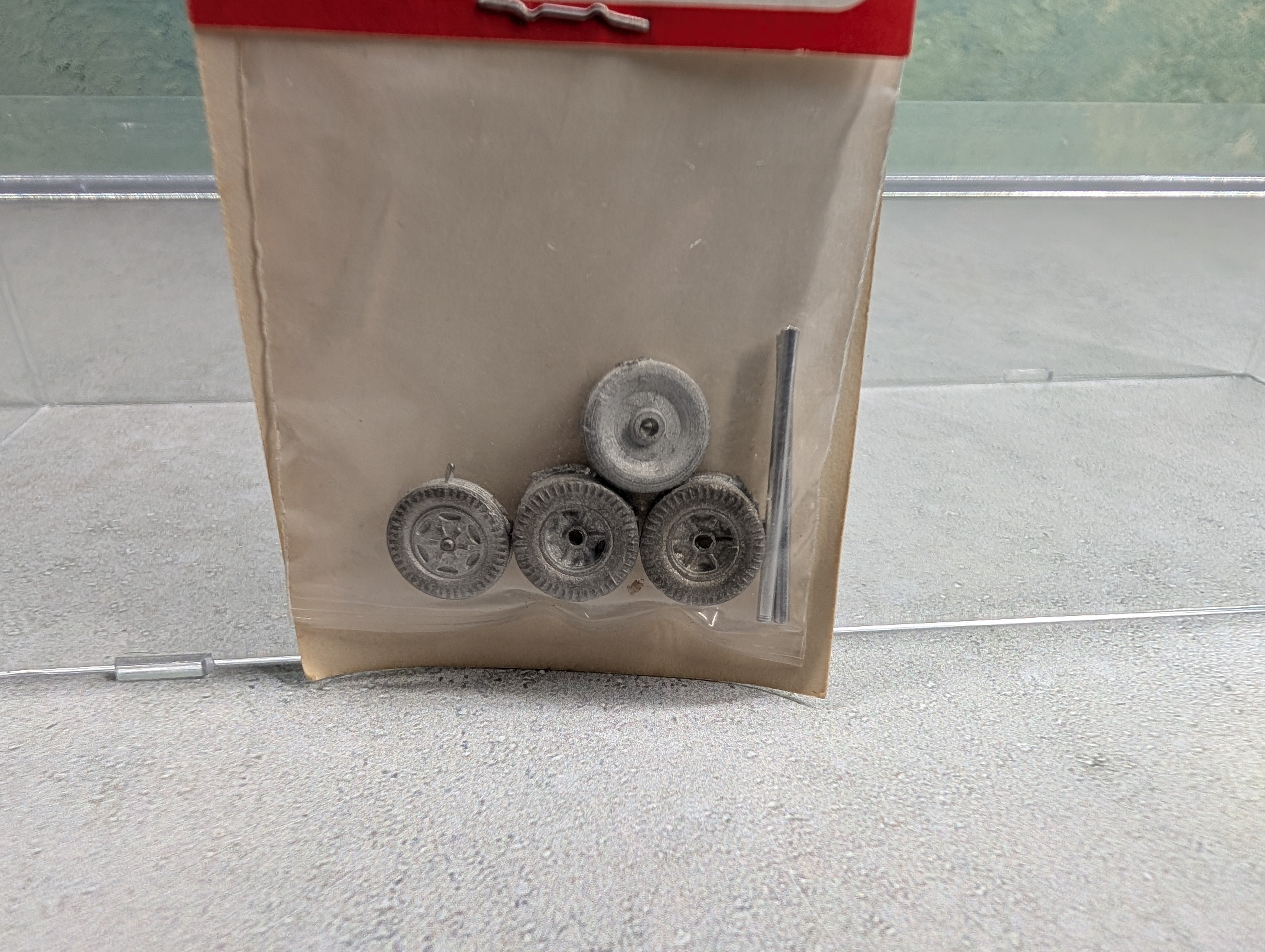 Hobbytown 87-1 HO Scale Metal Mack Wheels Unpainted