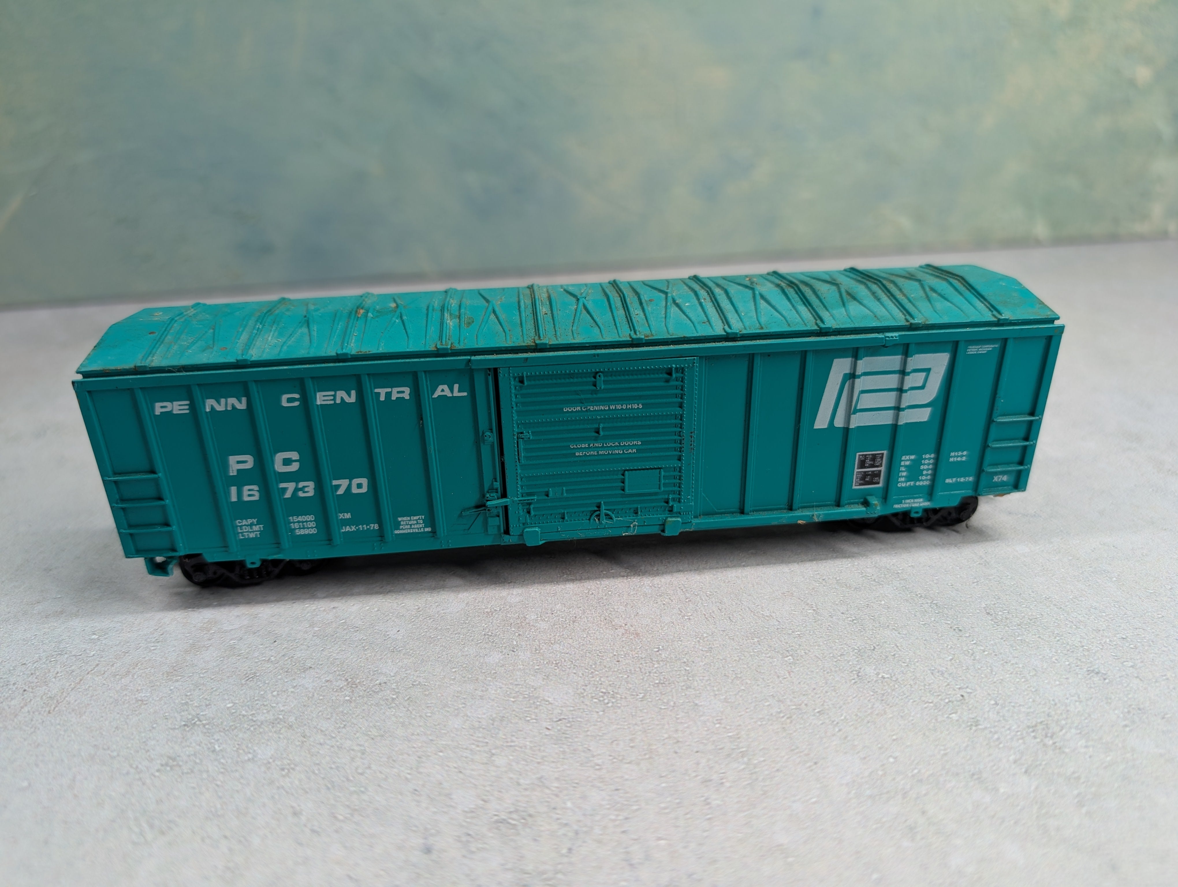 USED Athearn HO Scale 50' Box Car Penn Central PC #167370