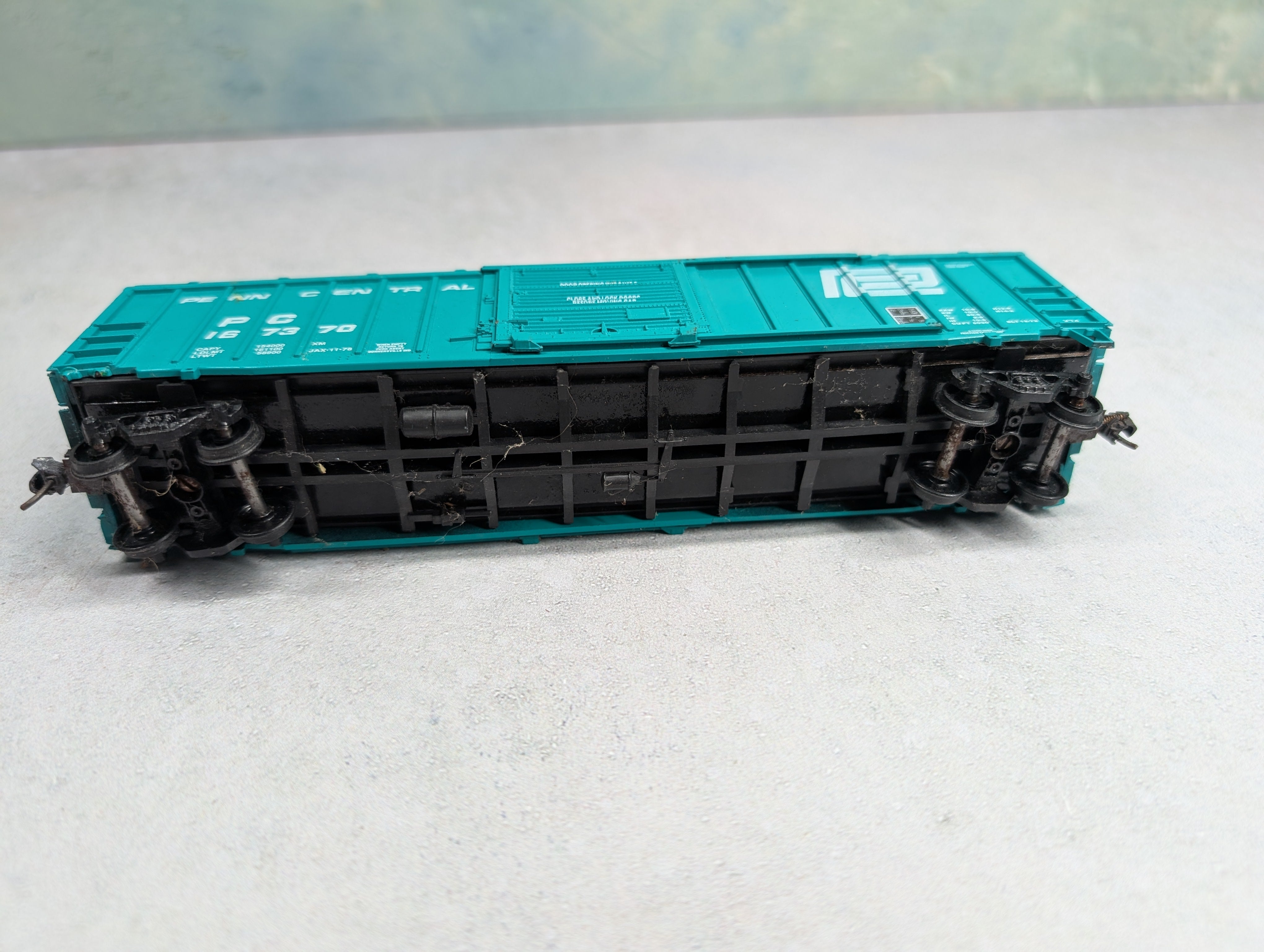 USED Athearn HO Scale 50' Box Car Penn Central PC #167370
