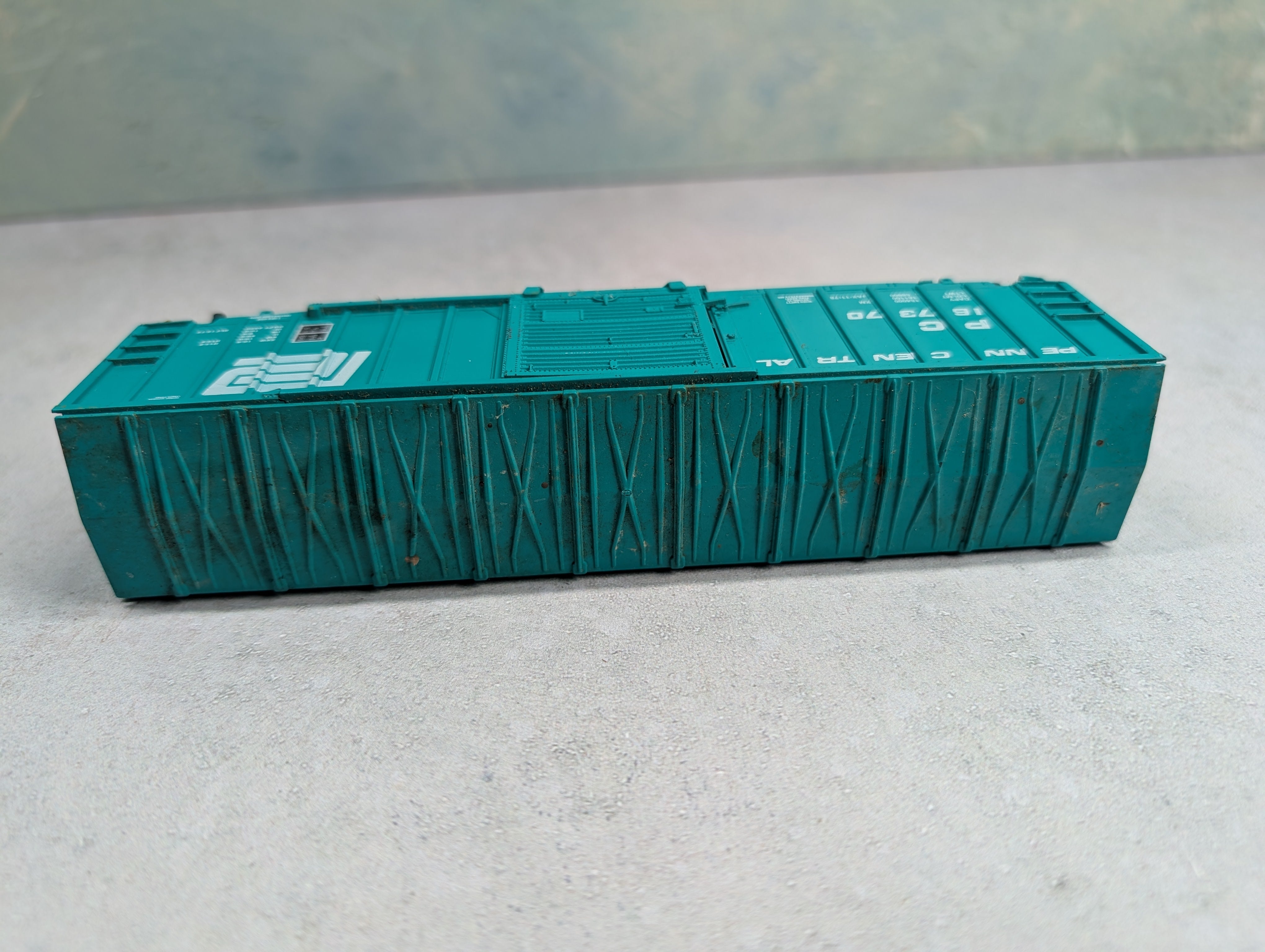 USED Athearn HO Scale 50' Box Car Penn Central PC #167370