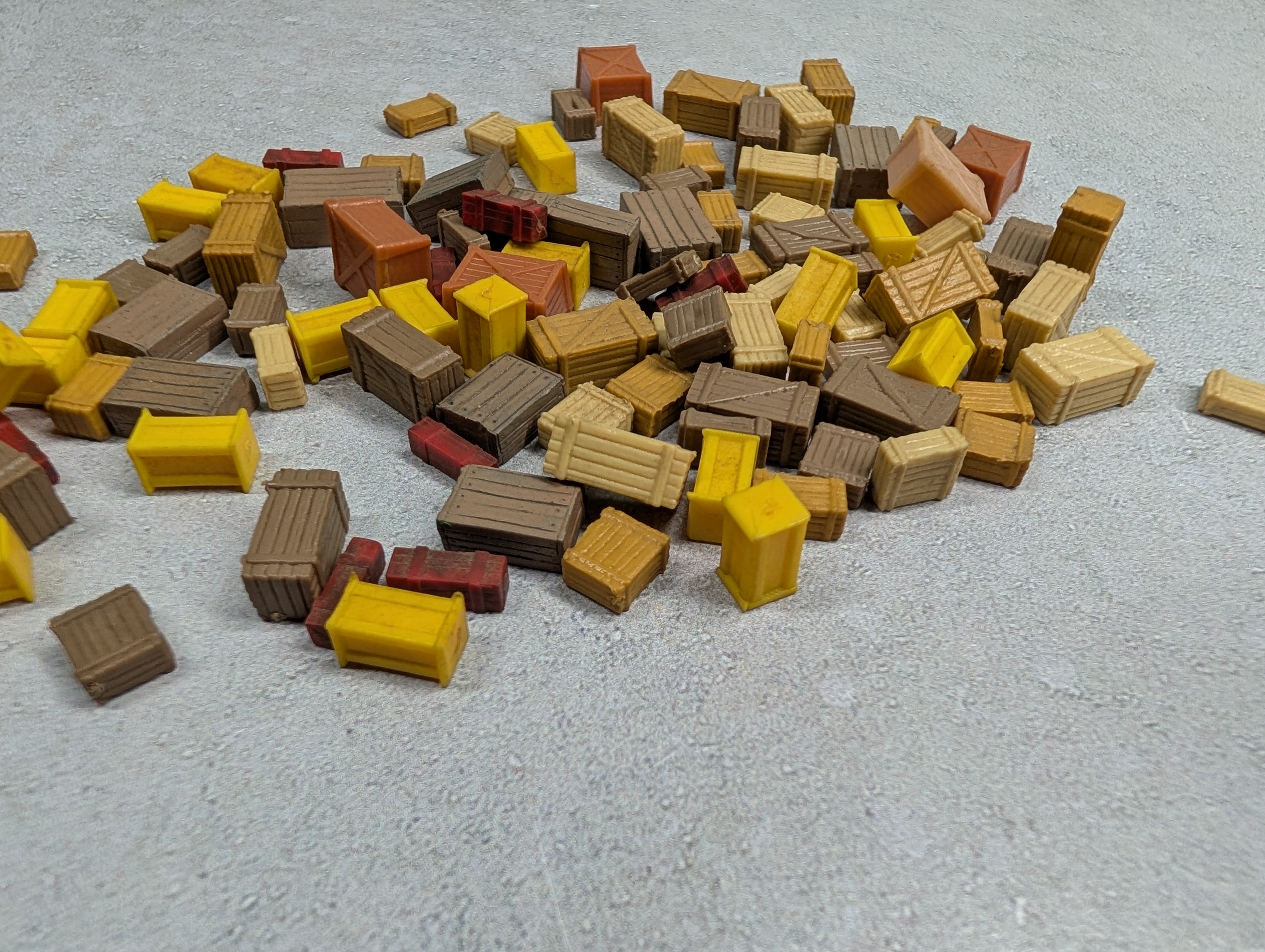 USED HO Scale Lot of Crates (100+ pcs)