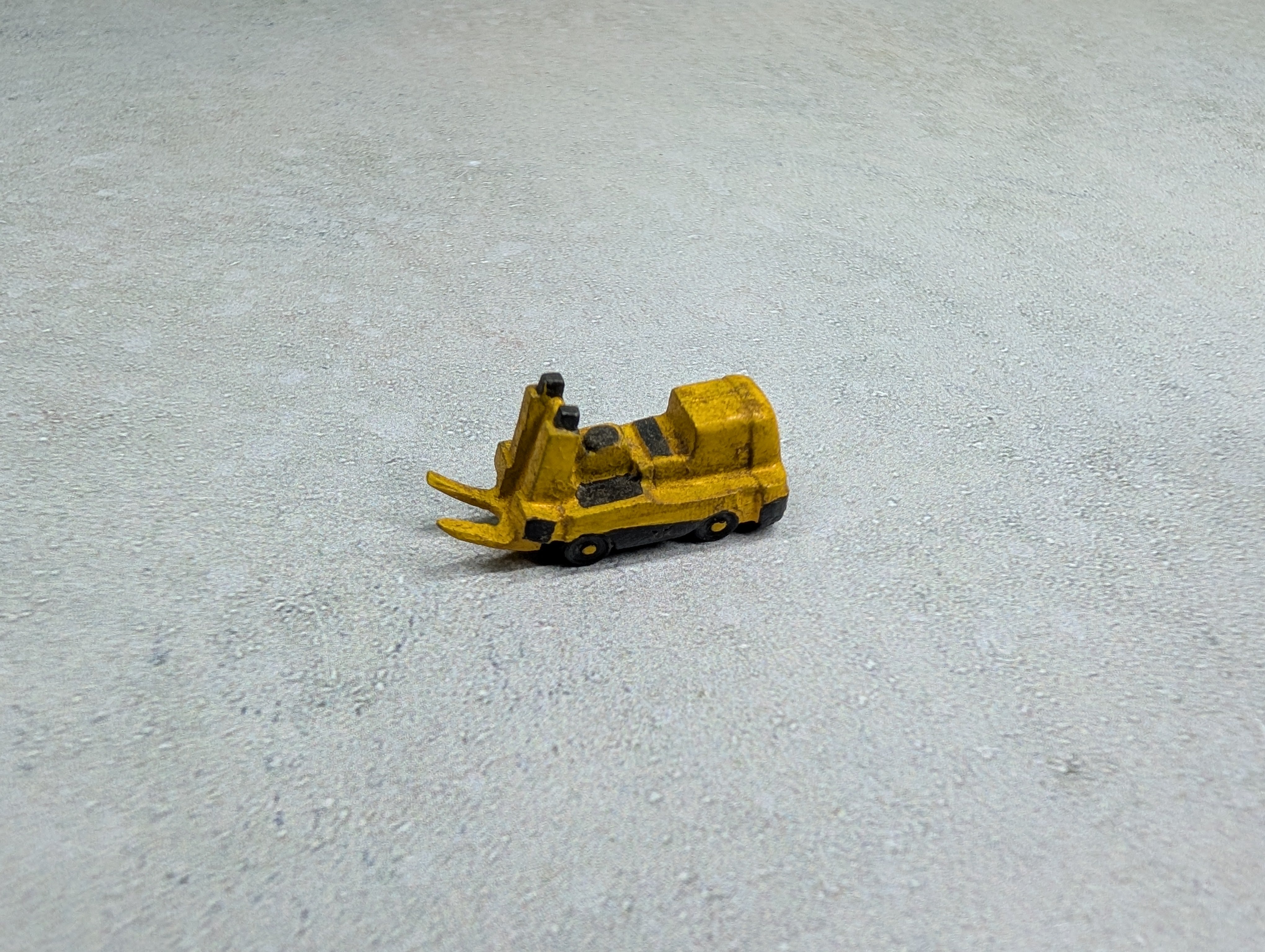 USED Dyna Model Products Co HO Scale Yellow Lift Truck