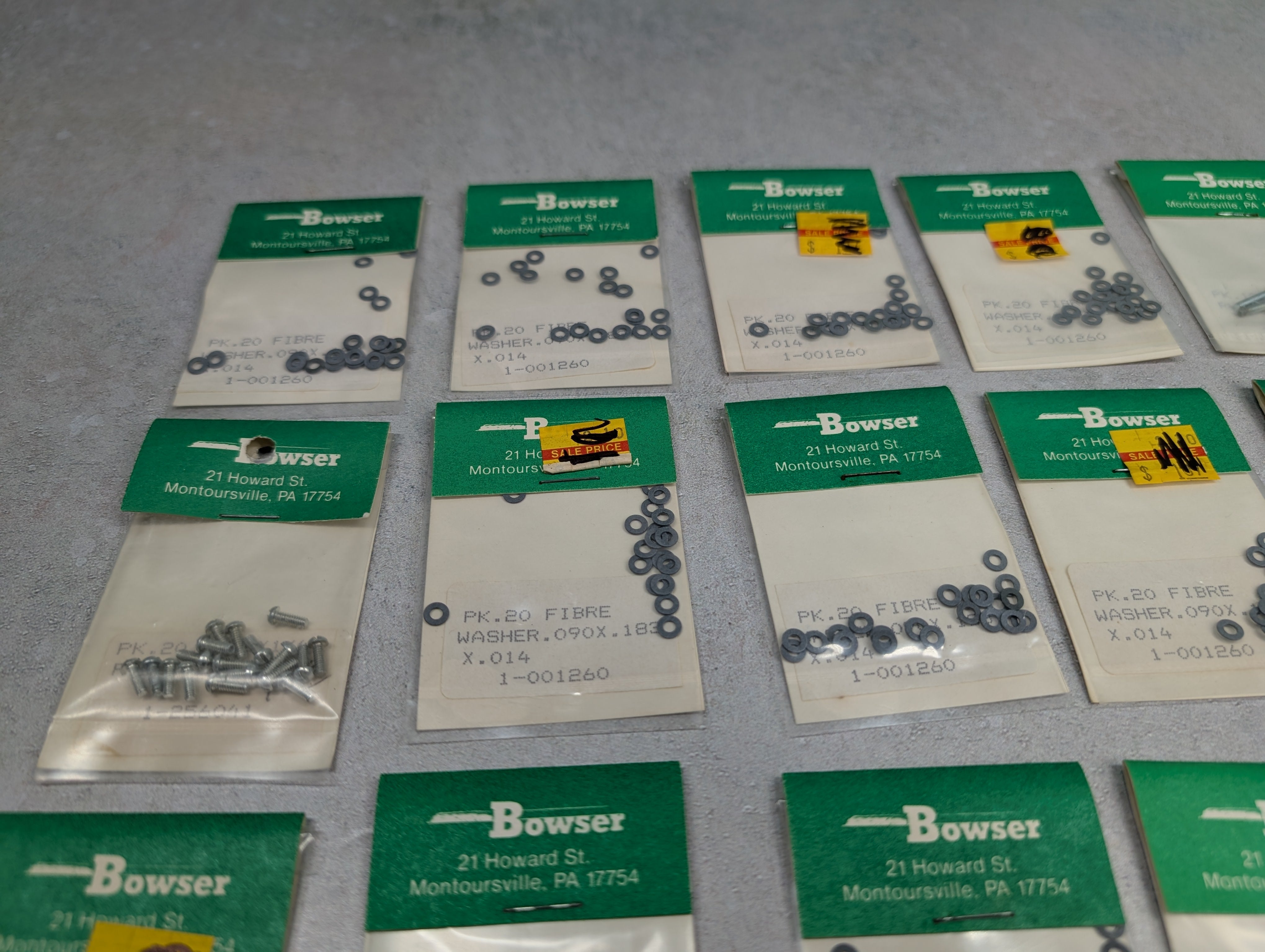 Bowser HO Scale Lot of Washers, Screws & More (22 pcs)