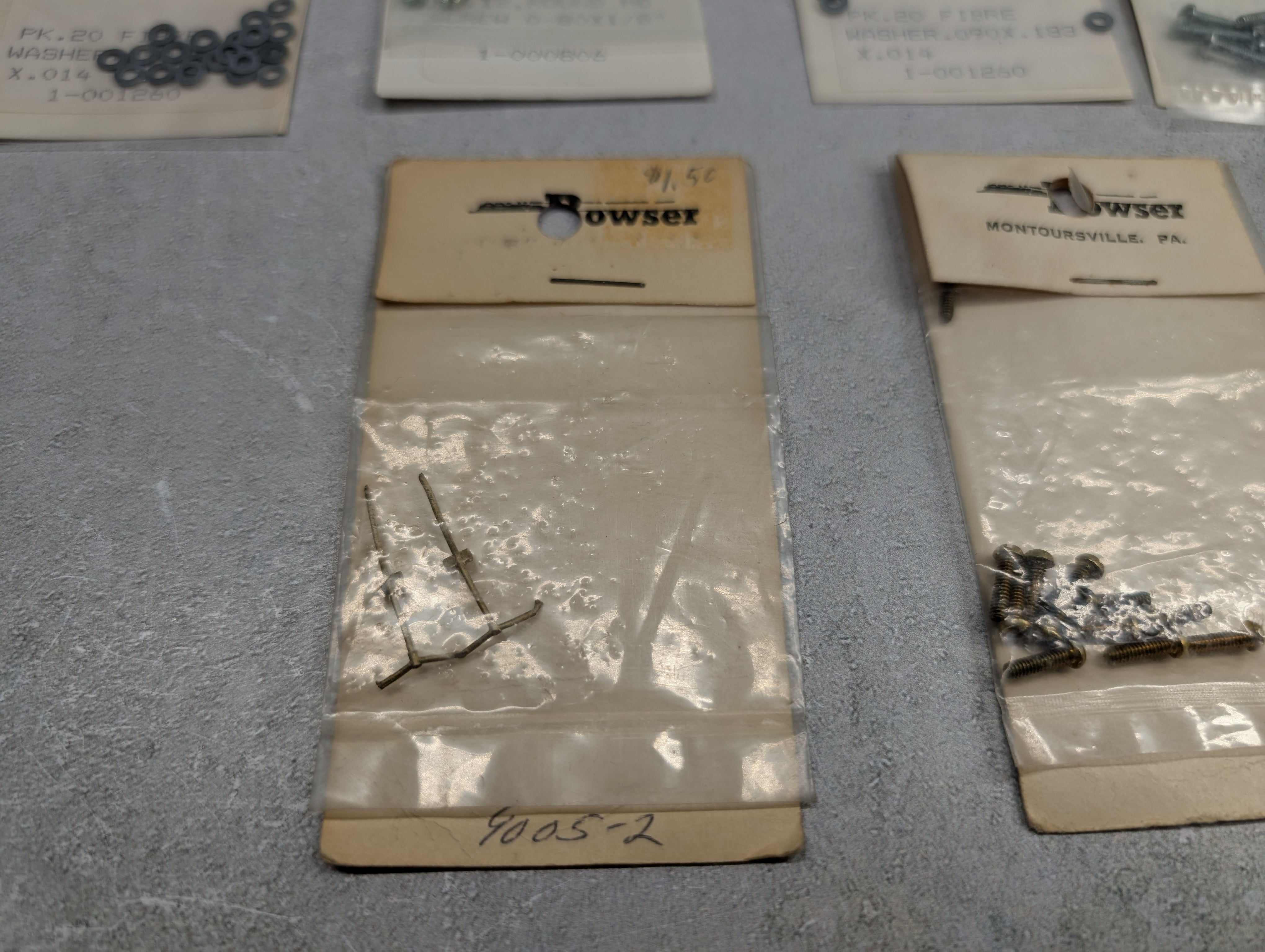 Bowser HO Scale Lot of Washers, Screws & More (22 pcs)