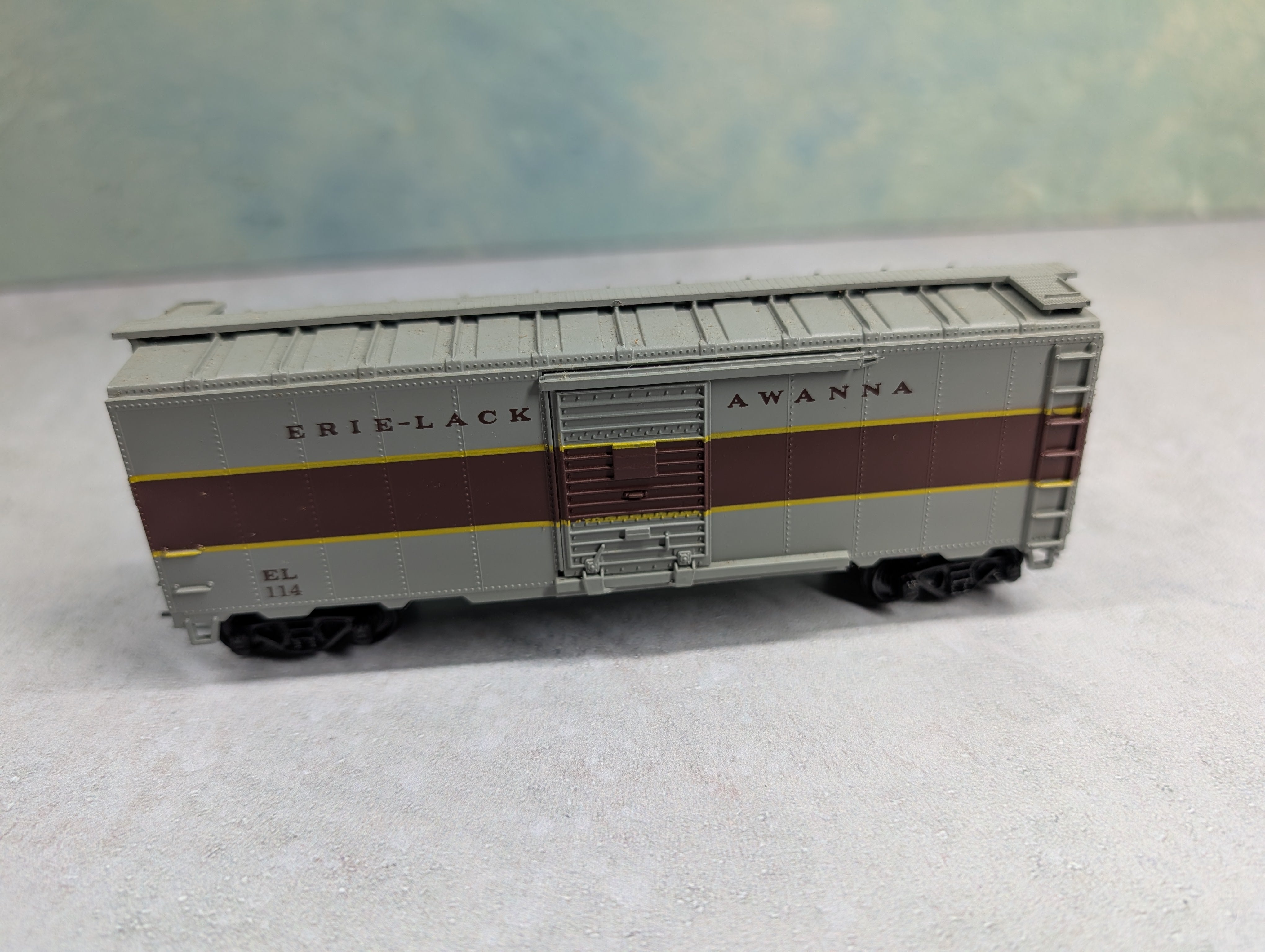 USED Athearn HO Scale 40' Box Car Erie Lackawanna EL #114