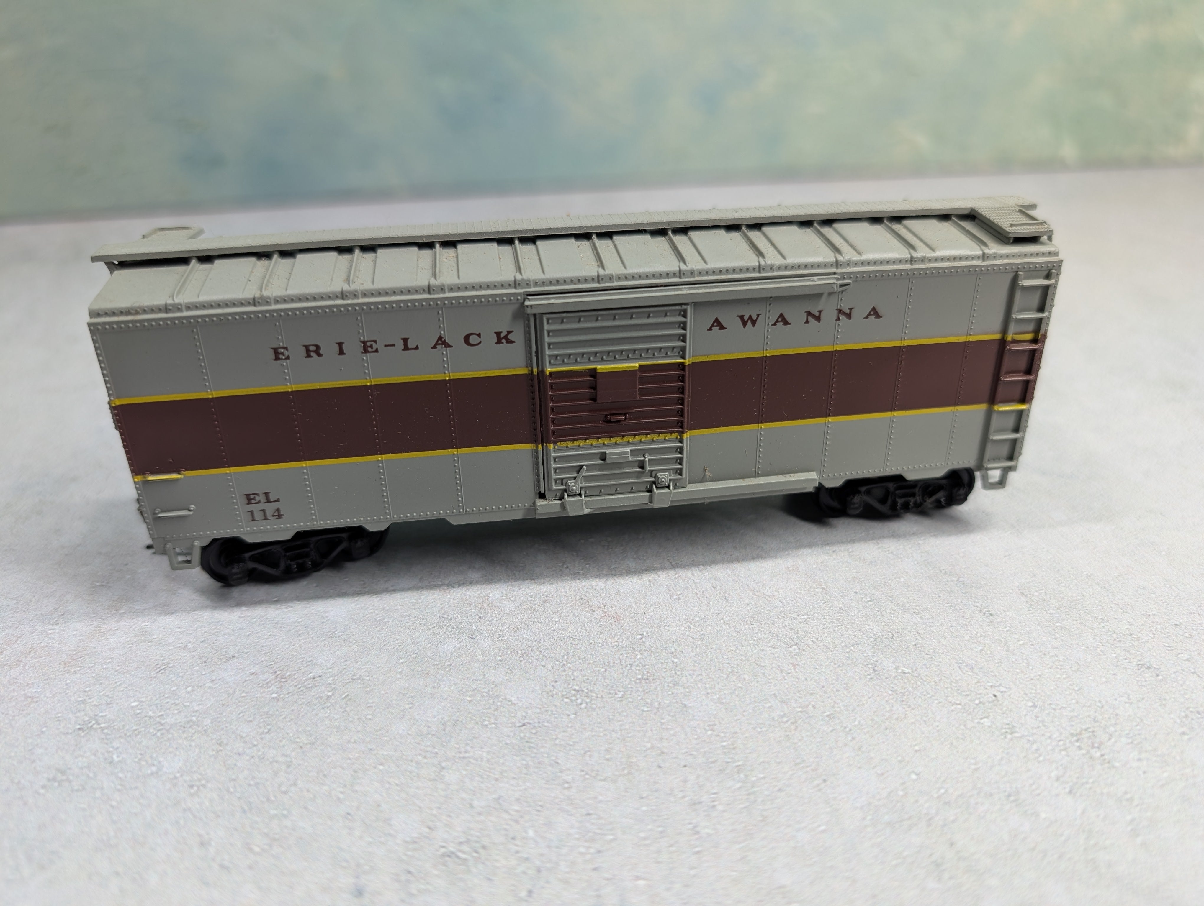 USED Athearn HO Scale 40' Box Car Erie Lackawanna EL #114