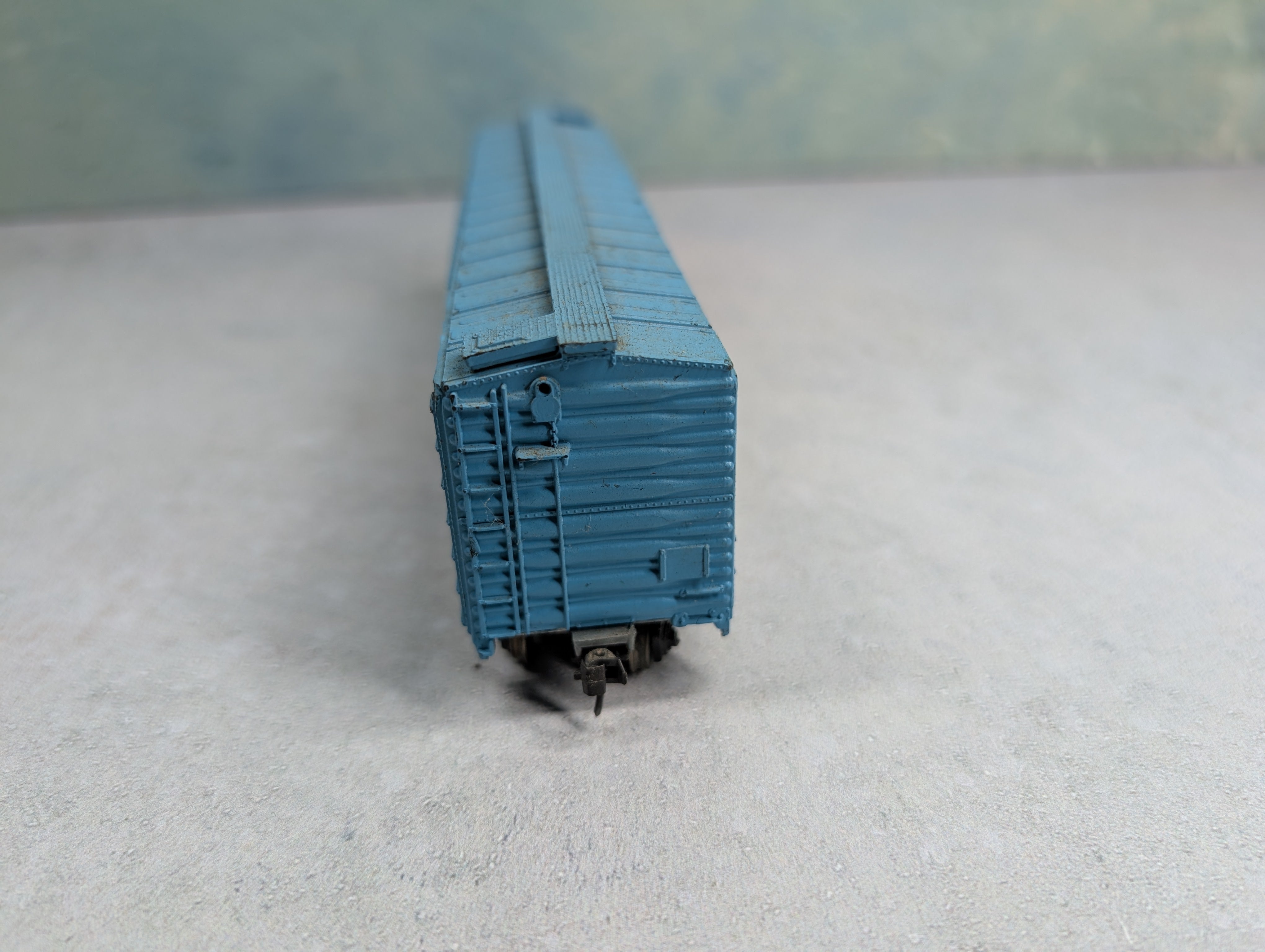 USED Roundhouse HO Scale 50' Box Car Rock #28172