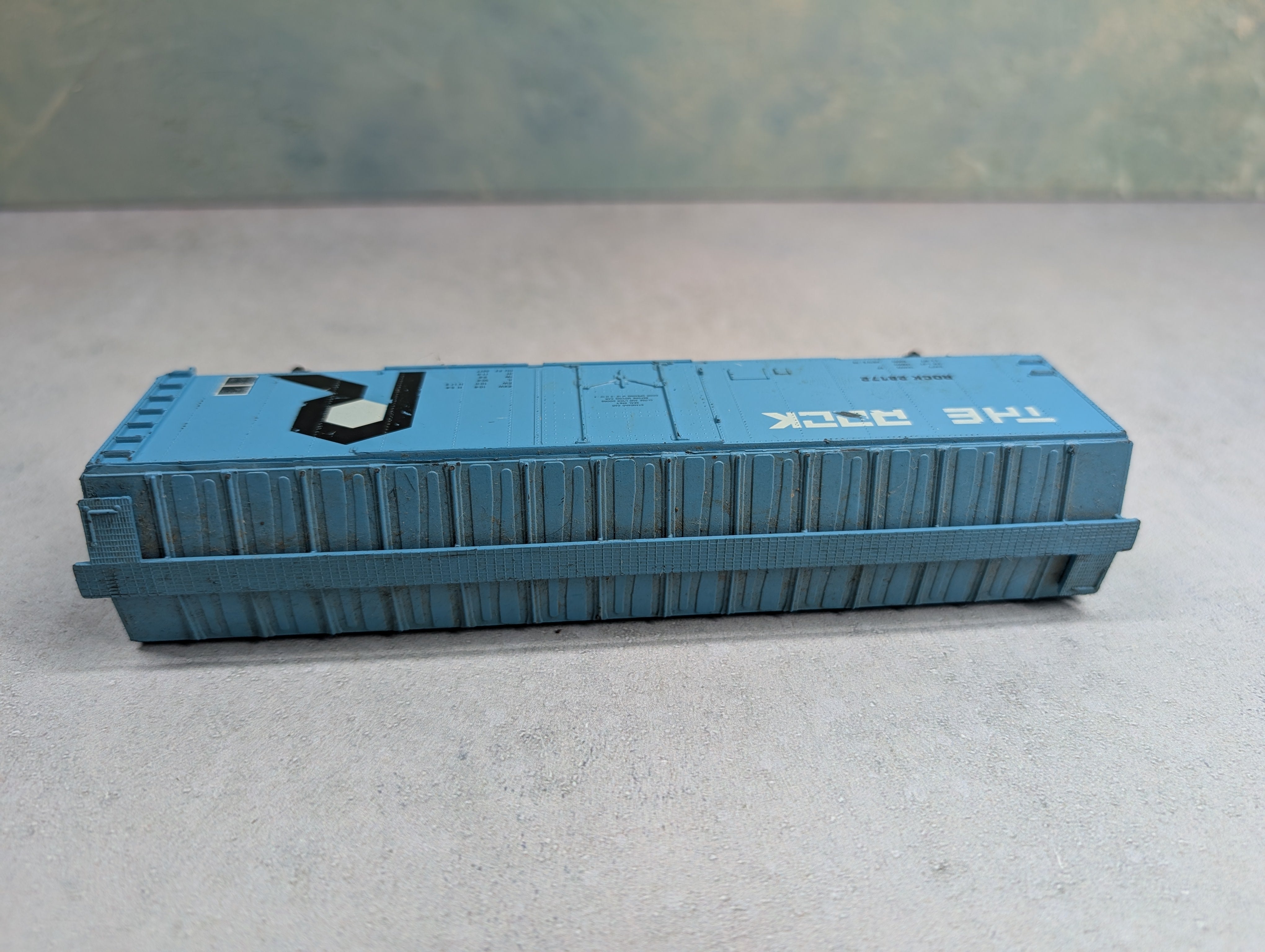 USED Roundhouse HO Scale 50' Box Car Rock #28172