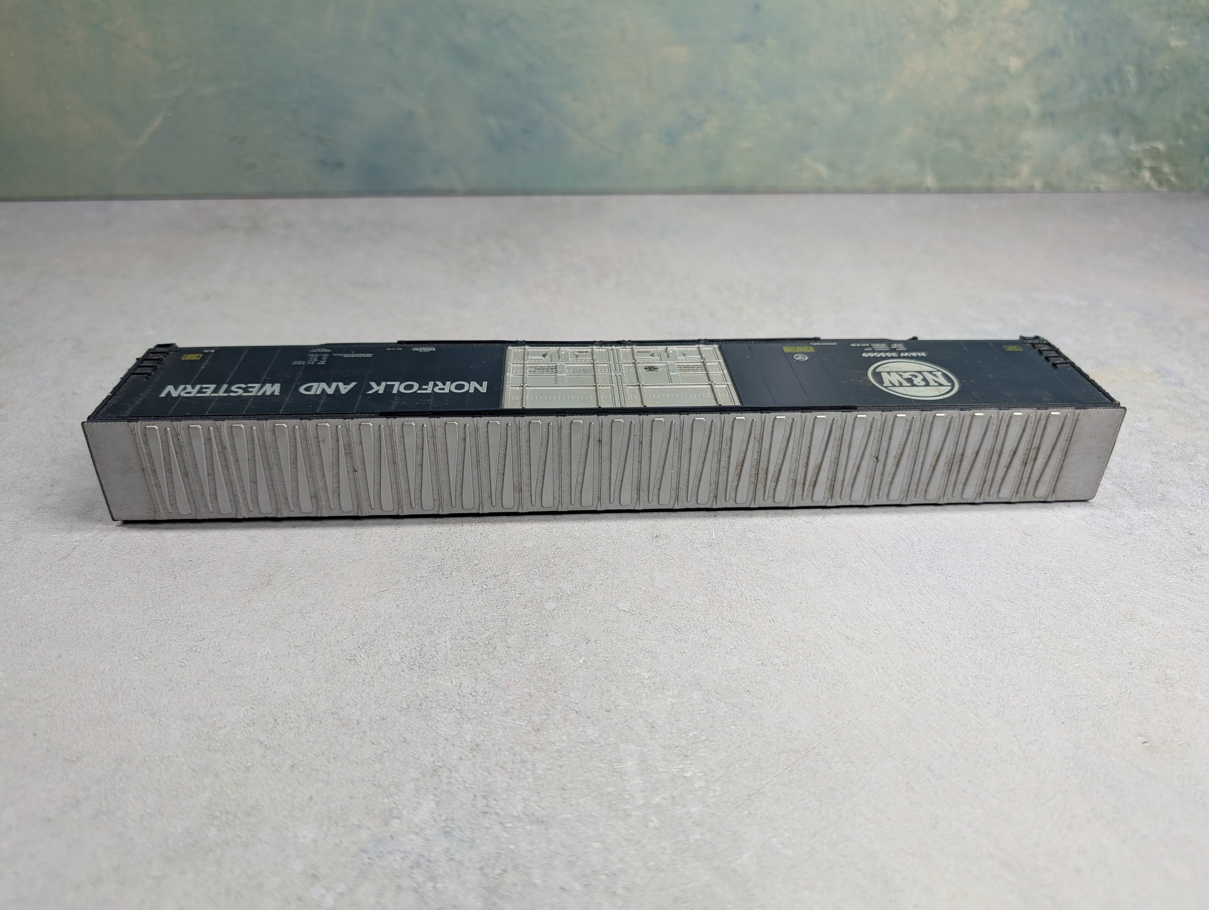 USED Athearn HO Scale 86' Cushioned Car Box Car Norfolk & Western N&W #355069