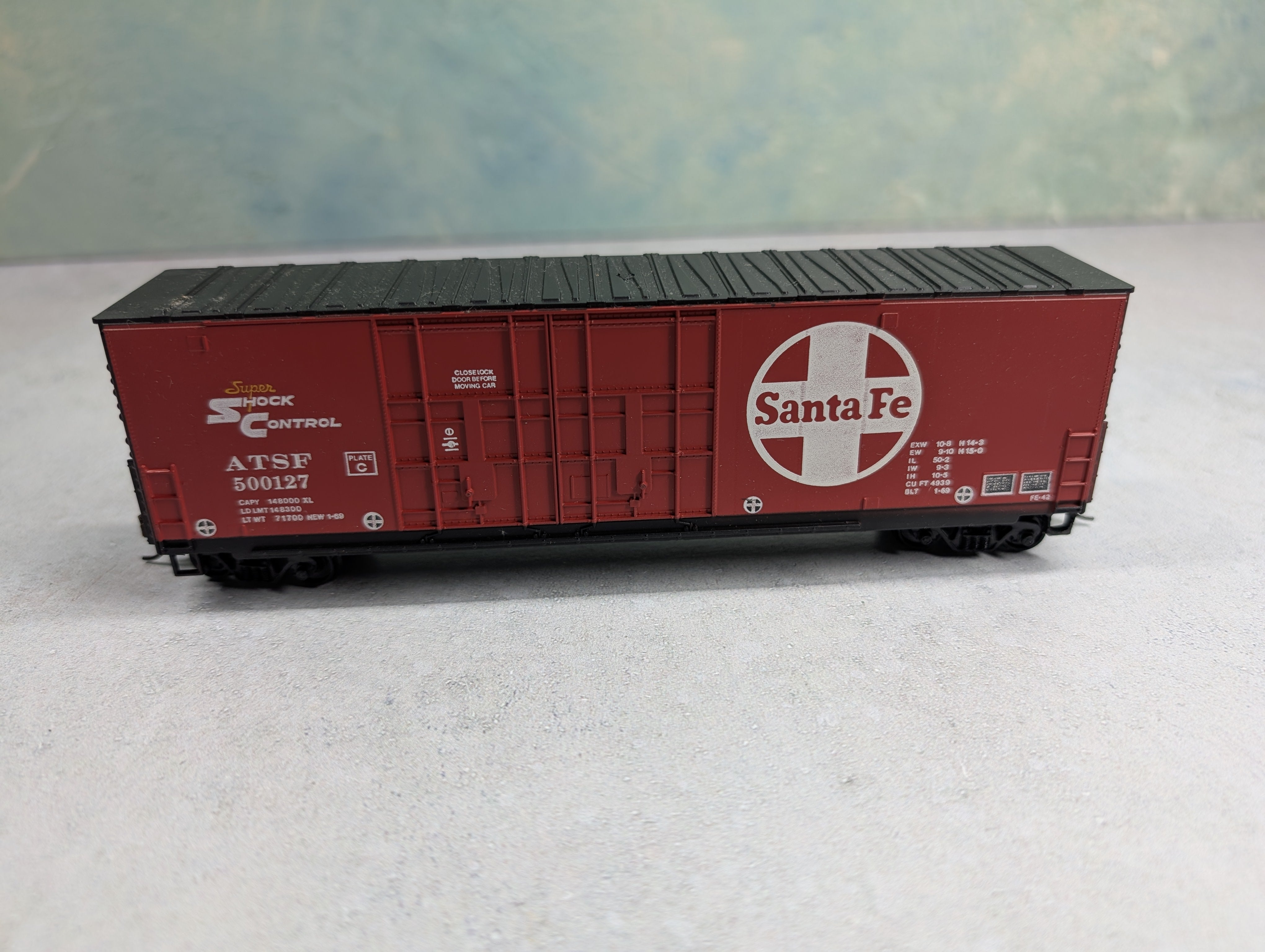 USED Roundhouse HO Scale 50' Box Car Sabta Fe ATSF #500127
