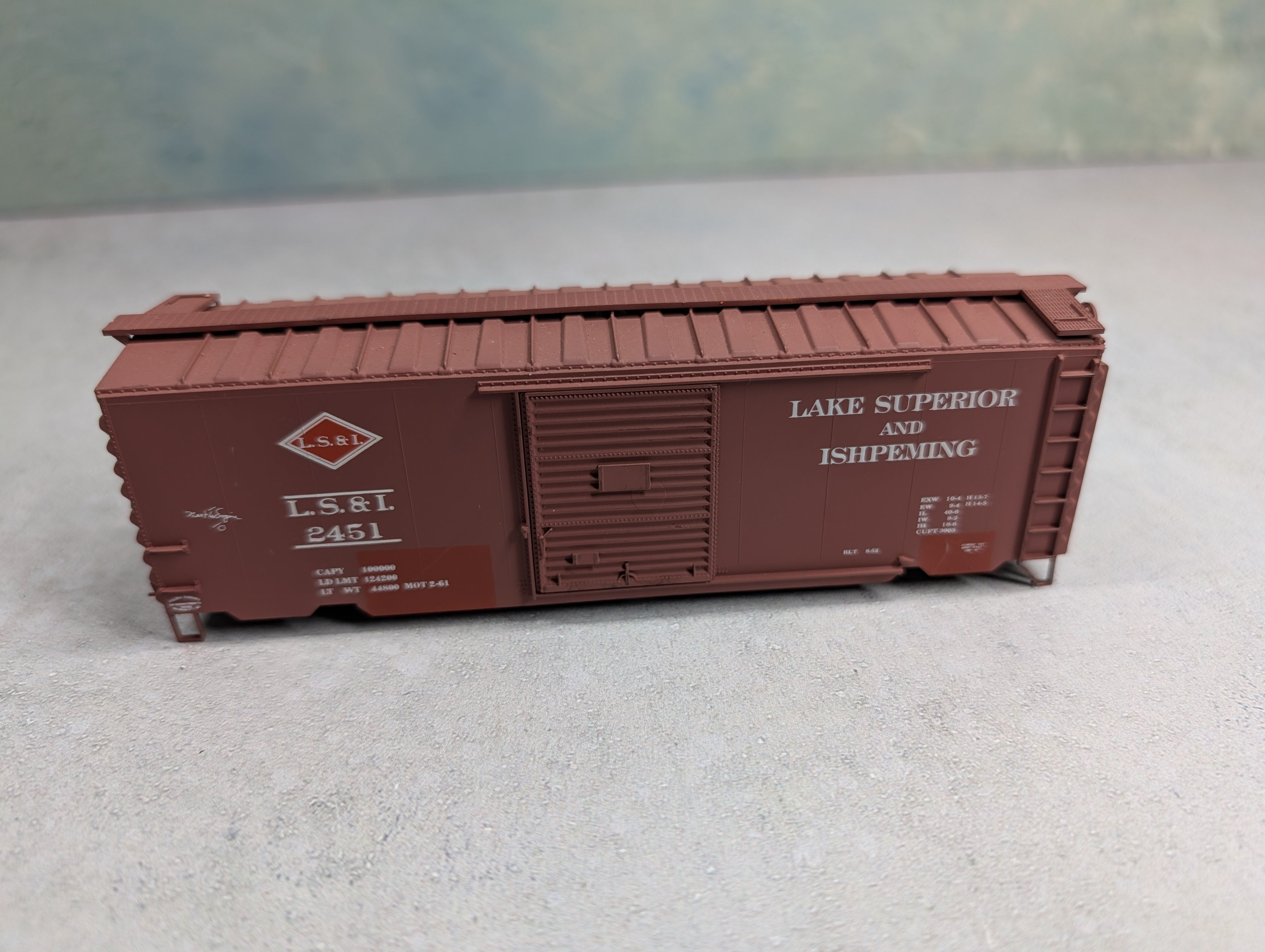 USED HO Scale 40' Box Car Shell Only Lake Superior and Ishpeming LS&I #2451