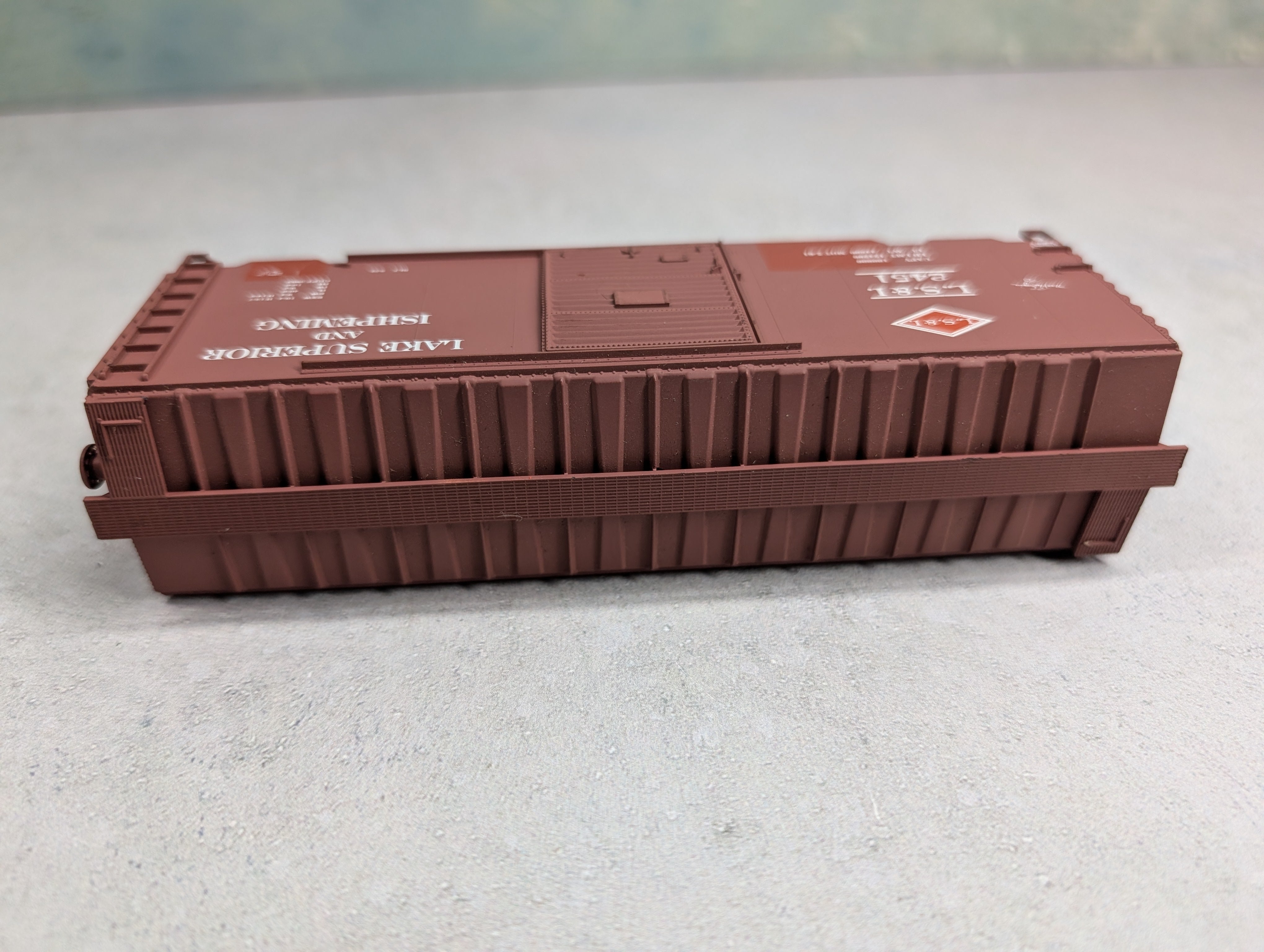 USED HO Scale 40' Box Car Shell Only Lake Superior and Ishpeming LS&I #2451