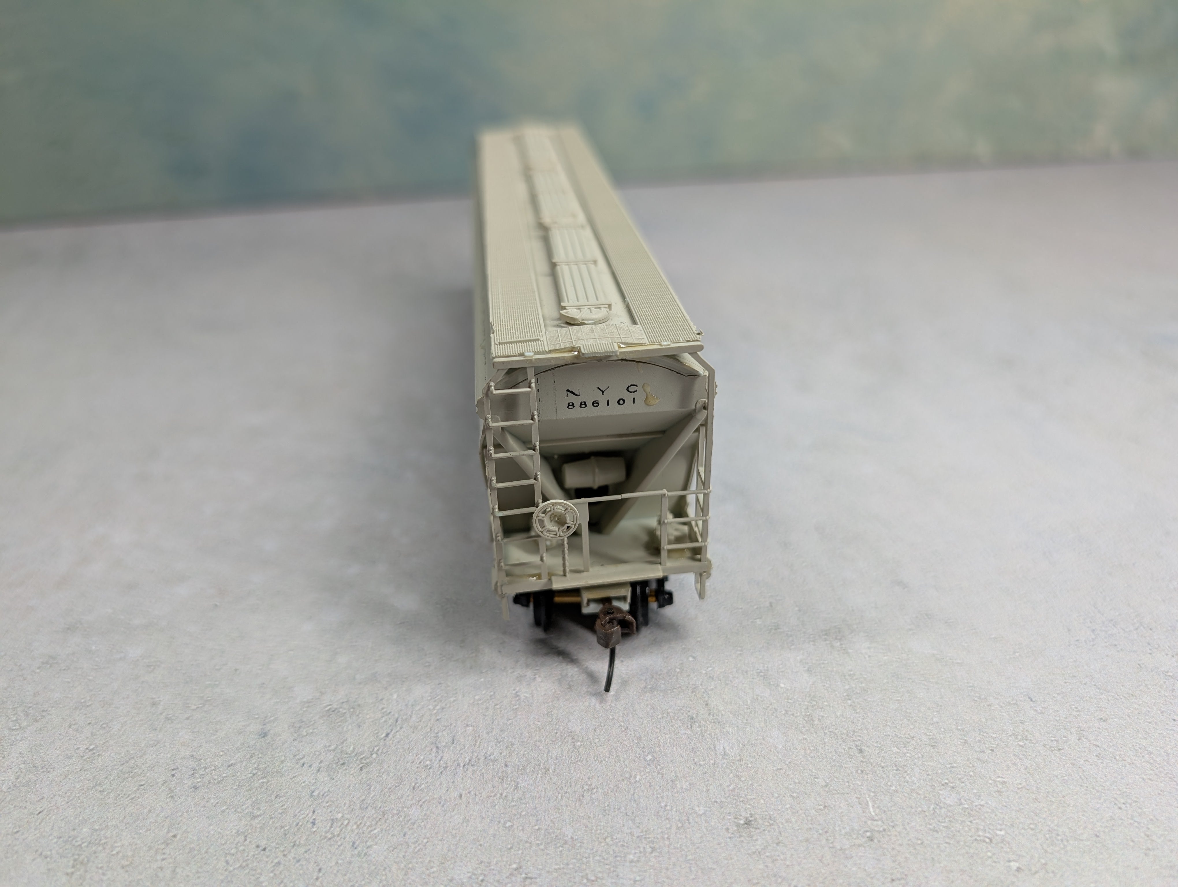 USED Front Range Products HO Scale Covered Hopper New York Central NYC #886101