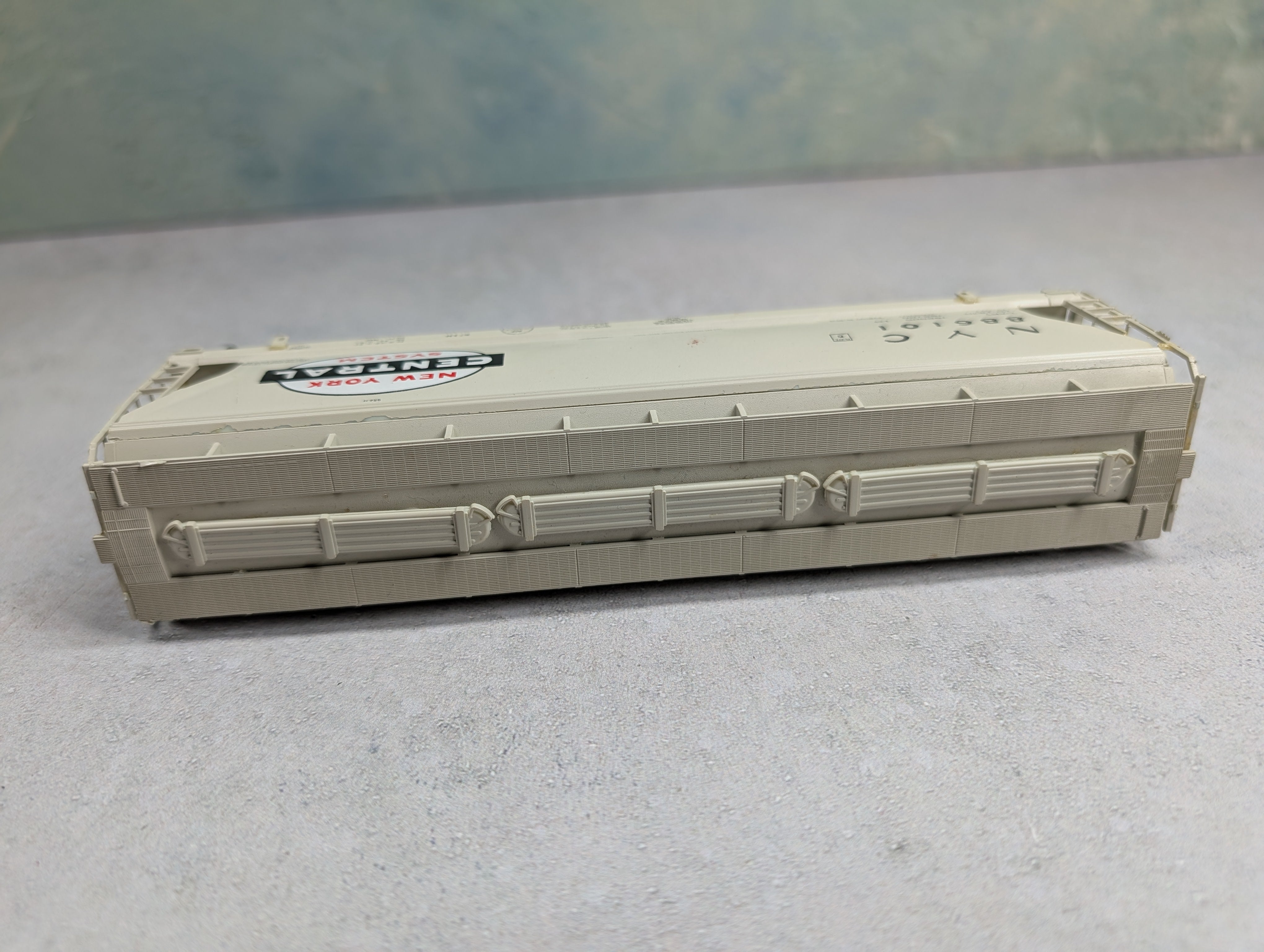 USED Front Range Products HO Scale Covered Hopper New York Central NYC #886101