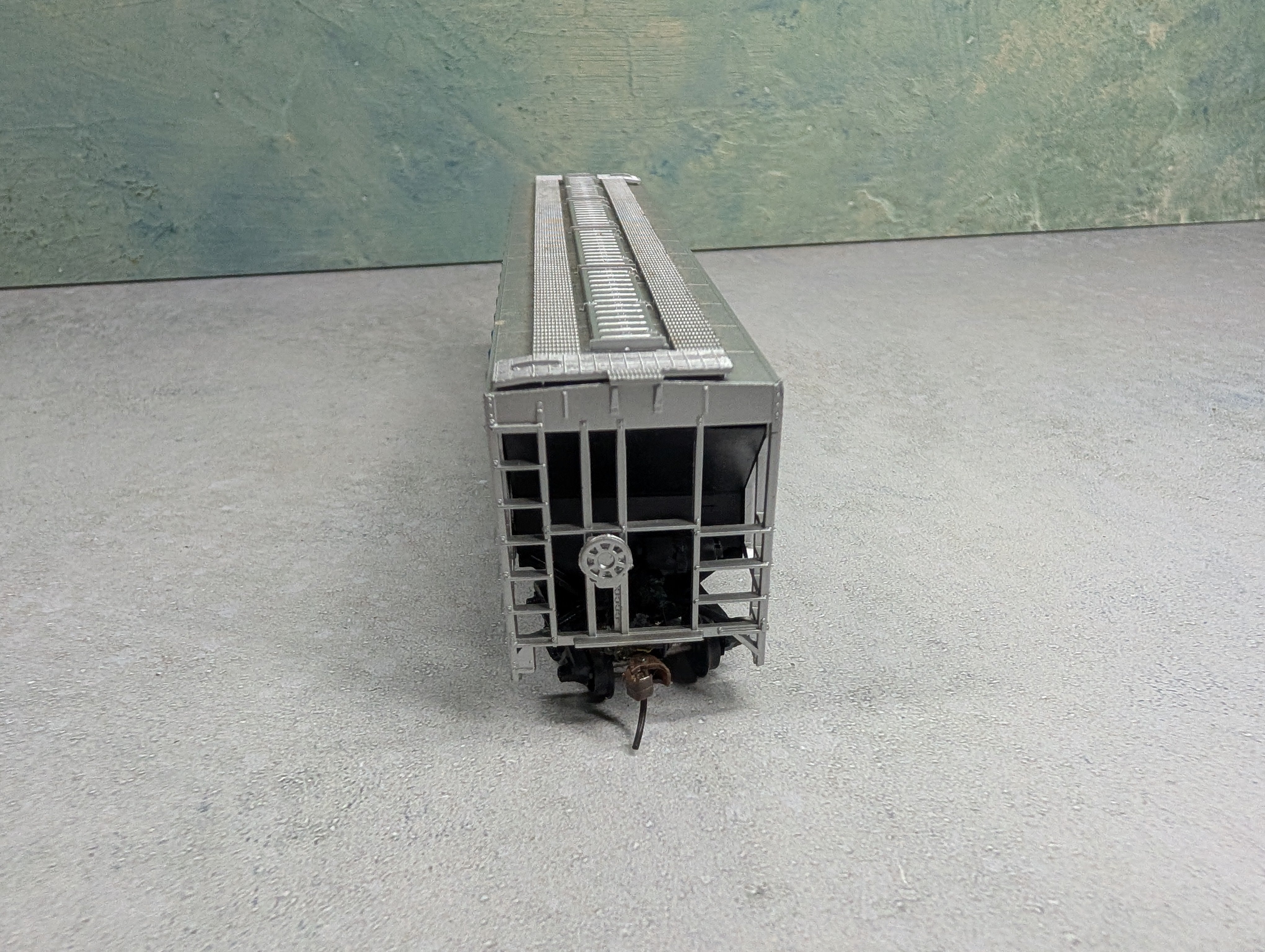 USED Athearn HO Scale Covered Hopper SOO Line #70638