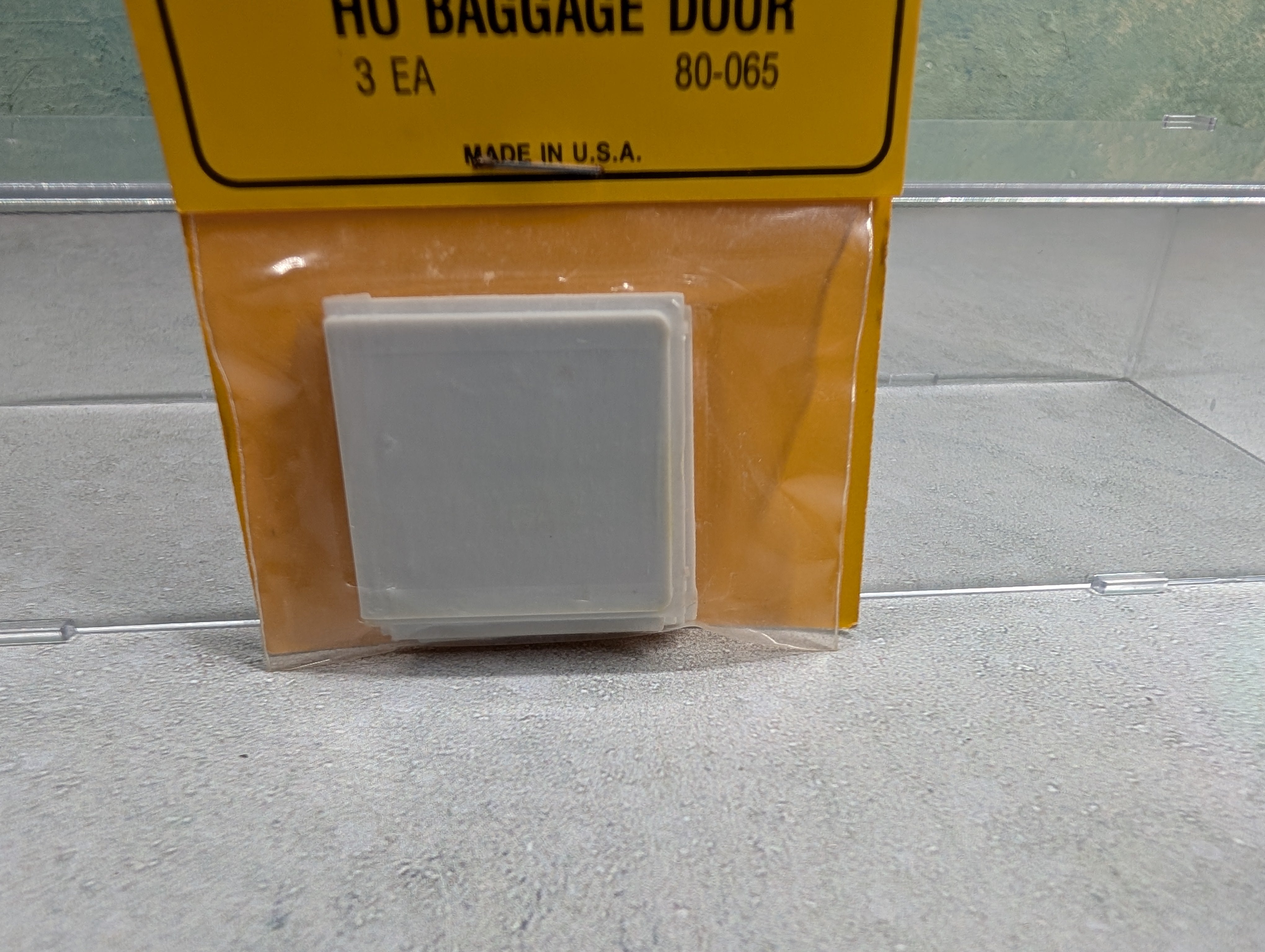 Micro Engineering Company 80-065 HO Scale Baggage Door (3 pcs)